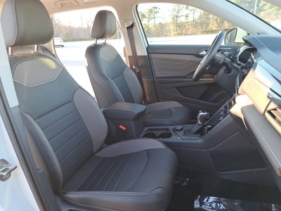 2024 Volkswagen Taos SEL