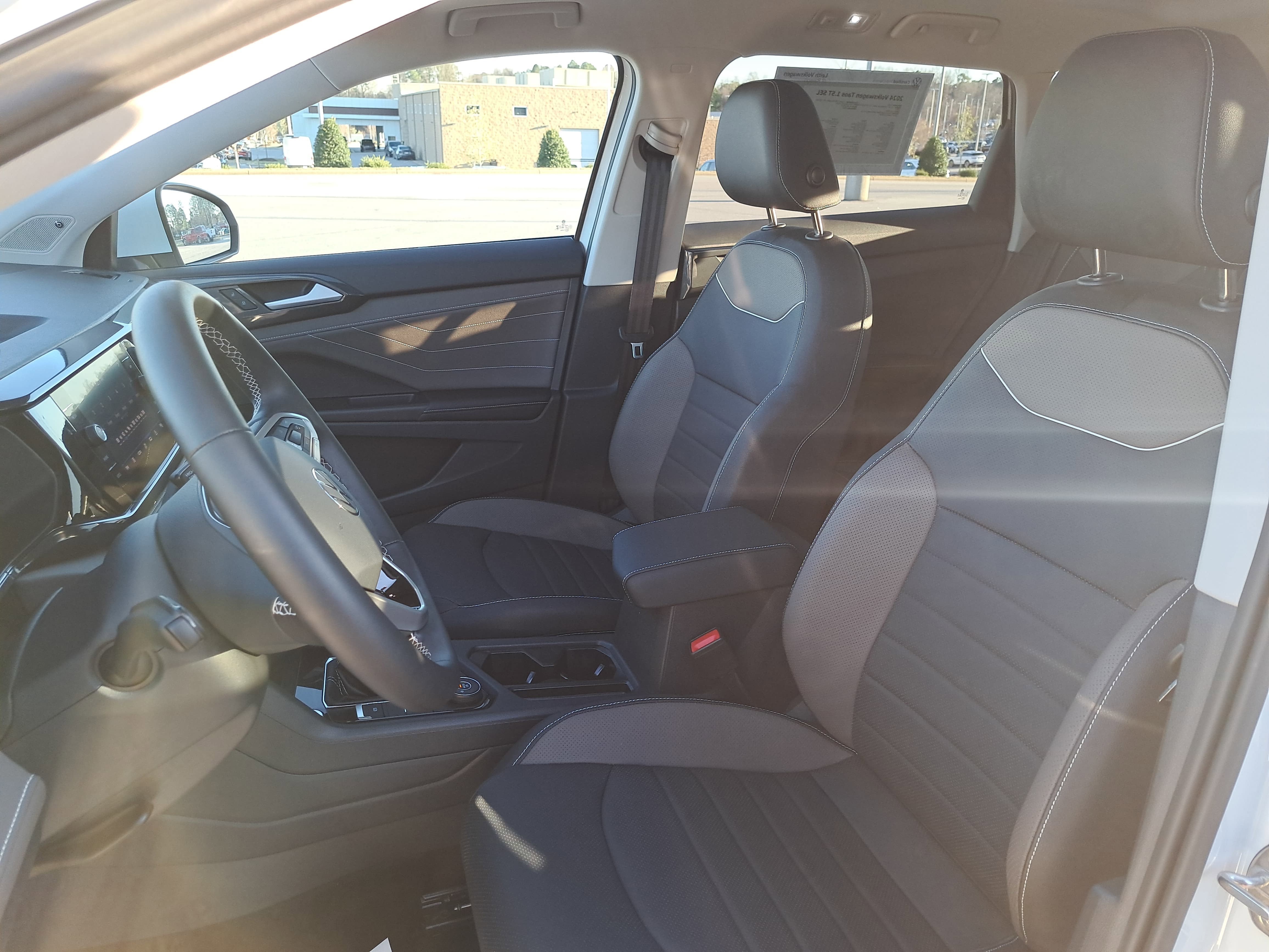 2024 Volkswagen Taos SEL