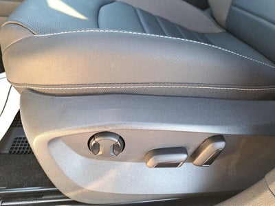 2024 Volkswagen Taos SEL