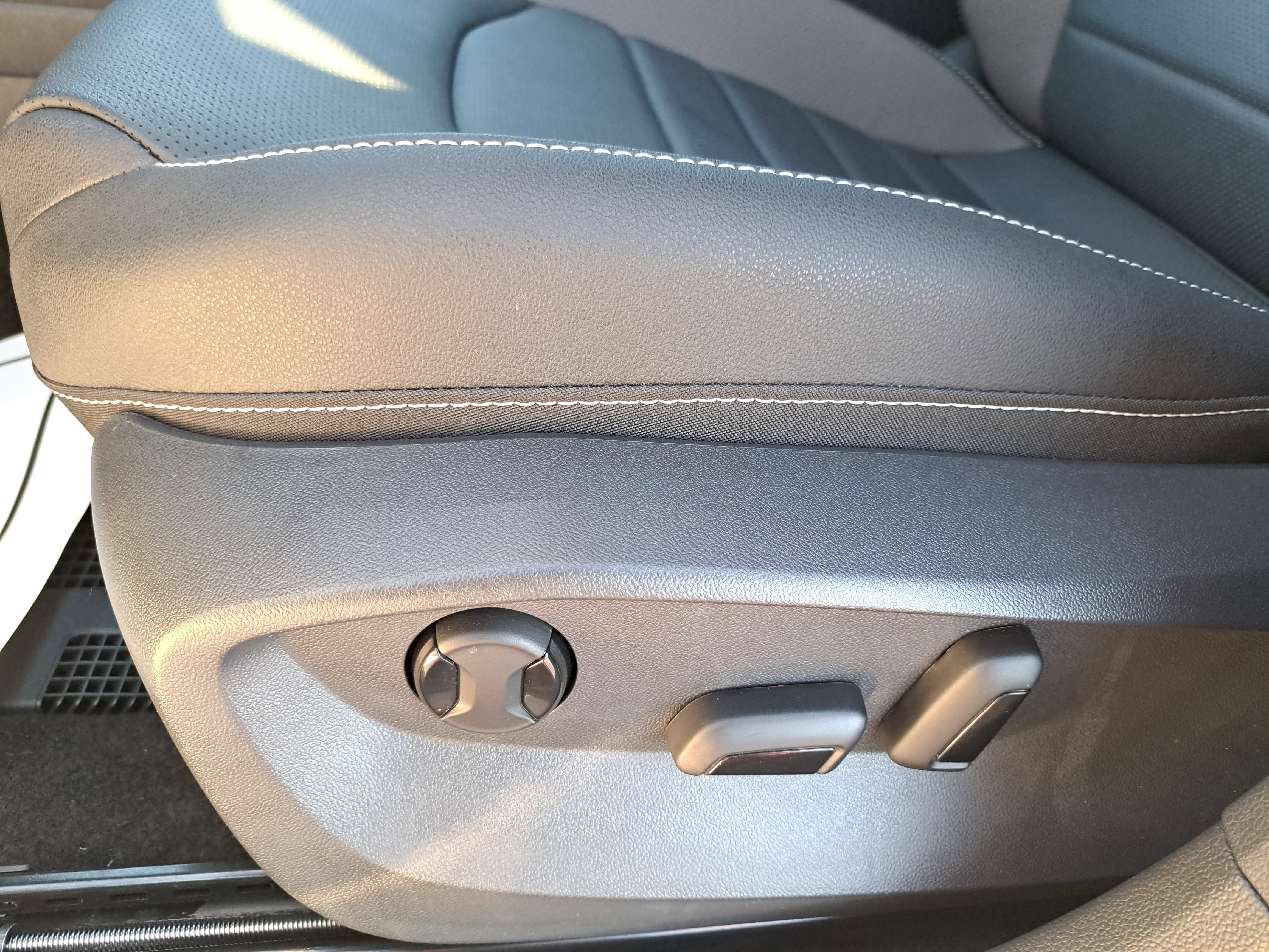 2024 Volkswagen Taos SEL