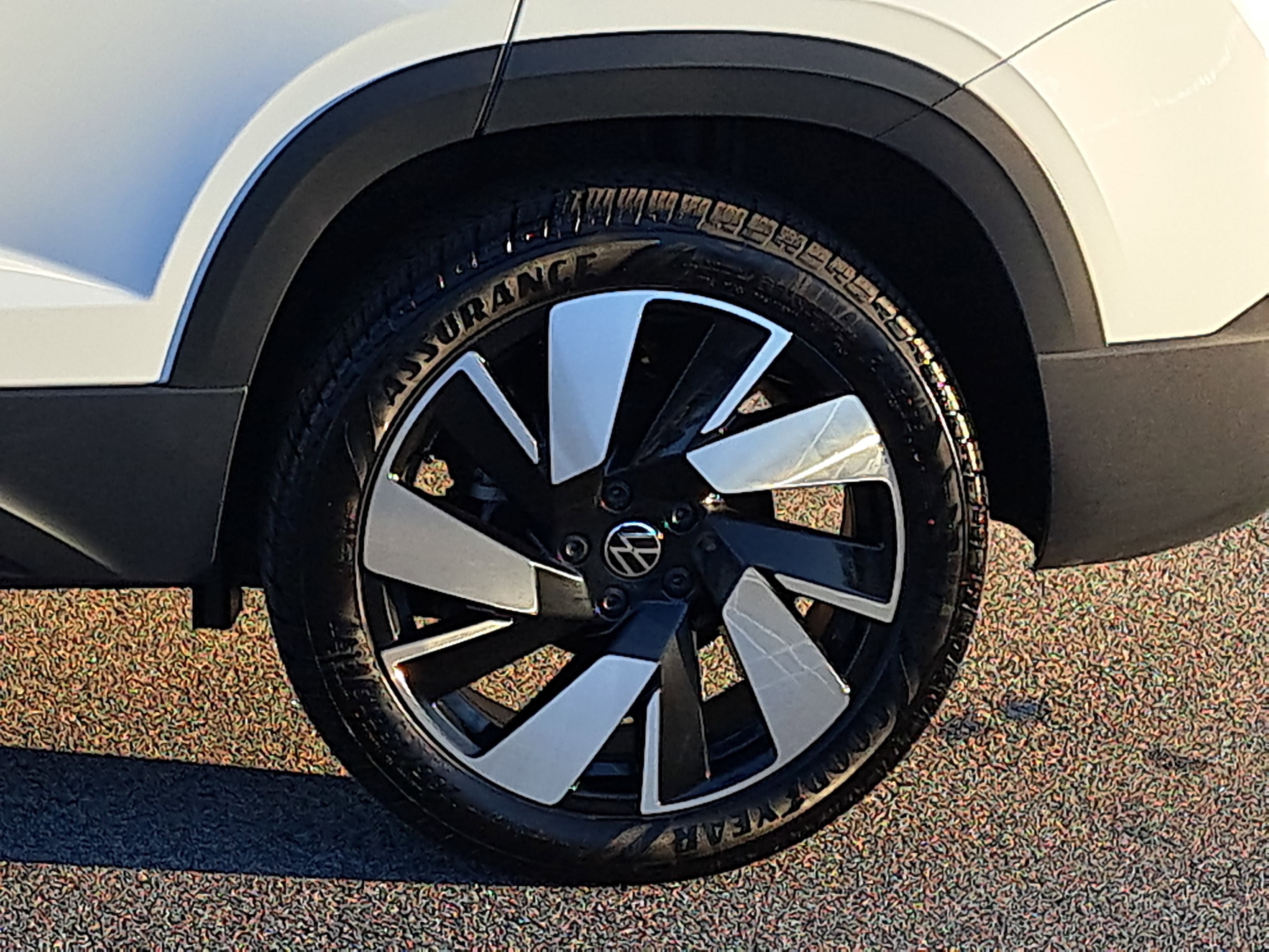 2024 Volkswagen Taos SEL