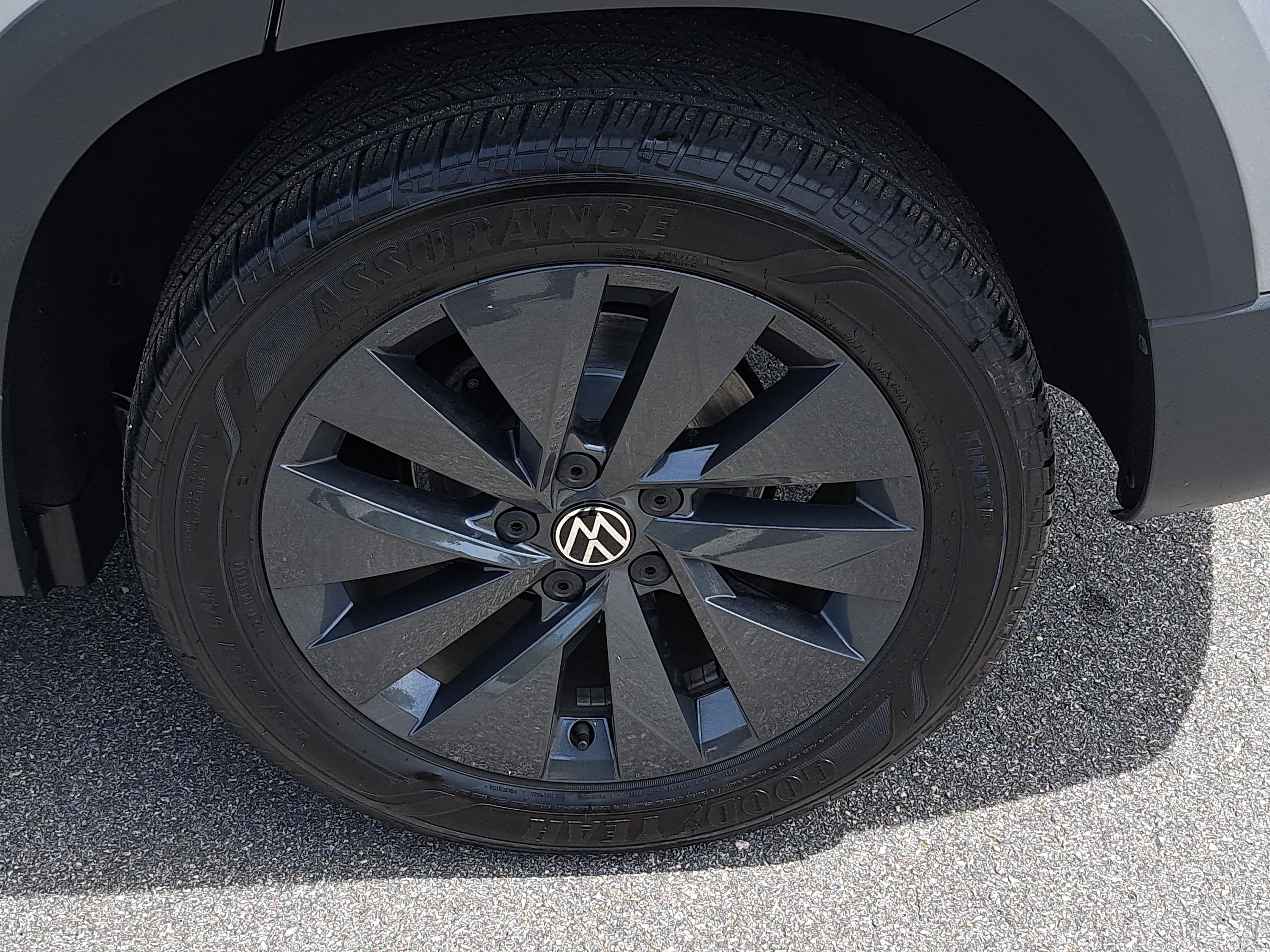 2024 Volkswagen Taos S