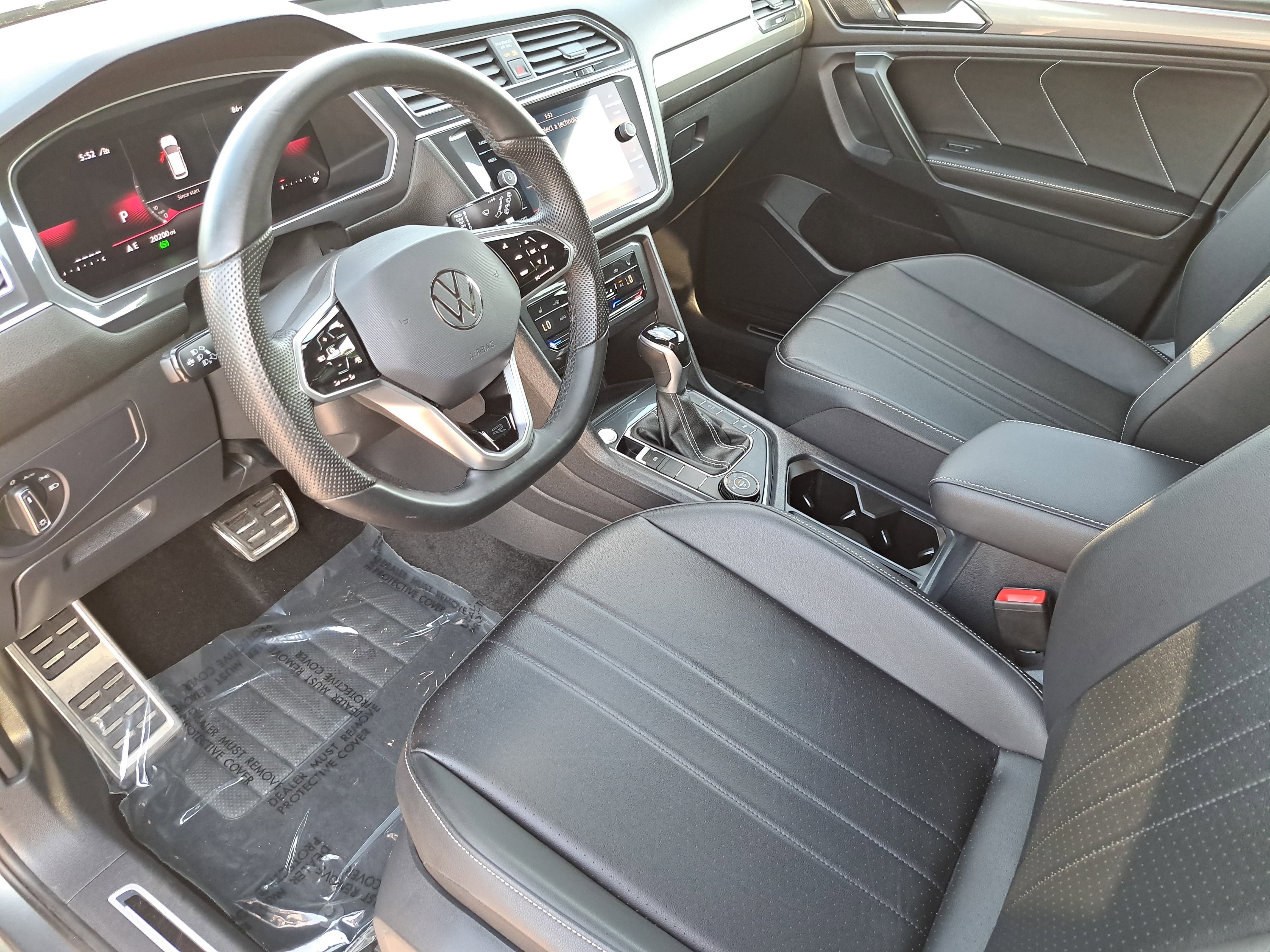 2024 Volkswagen Tiguan SE R-Line Black
