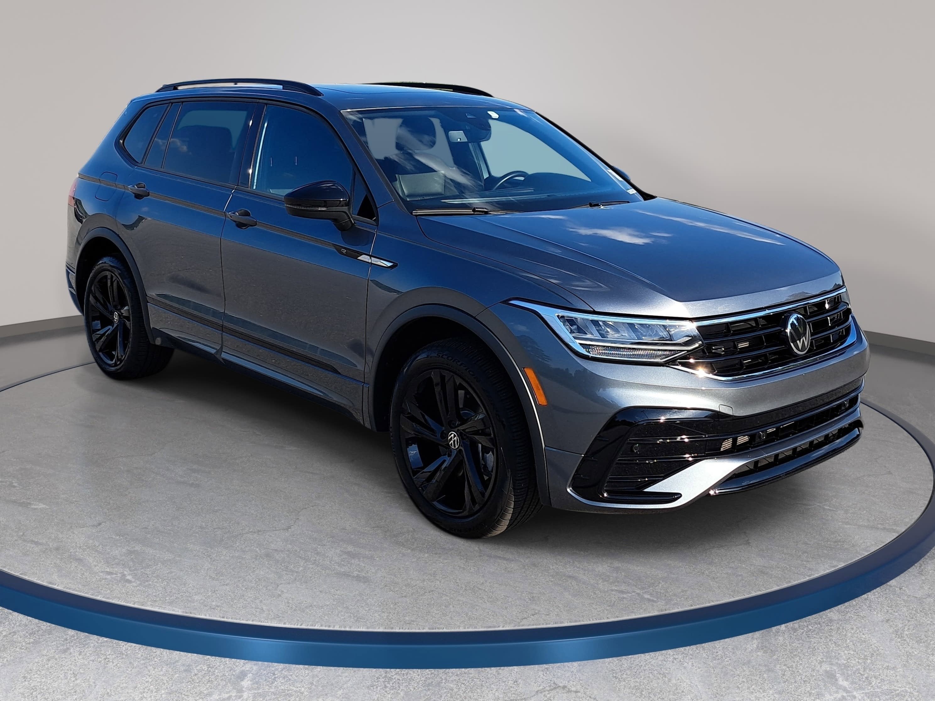 2024 Volkswagen Tiguan SE R-Line Black