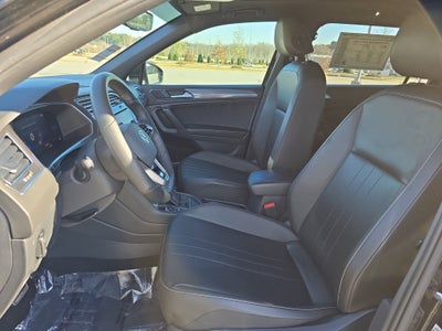 2022 Volkswagen Tiguan SE R-Line Black