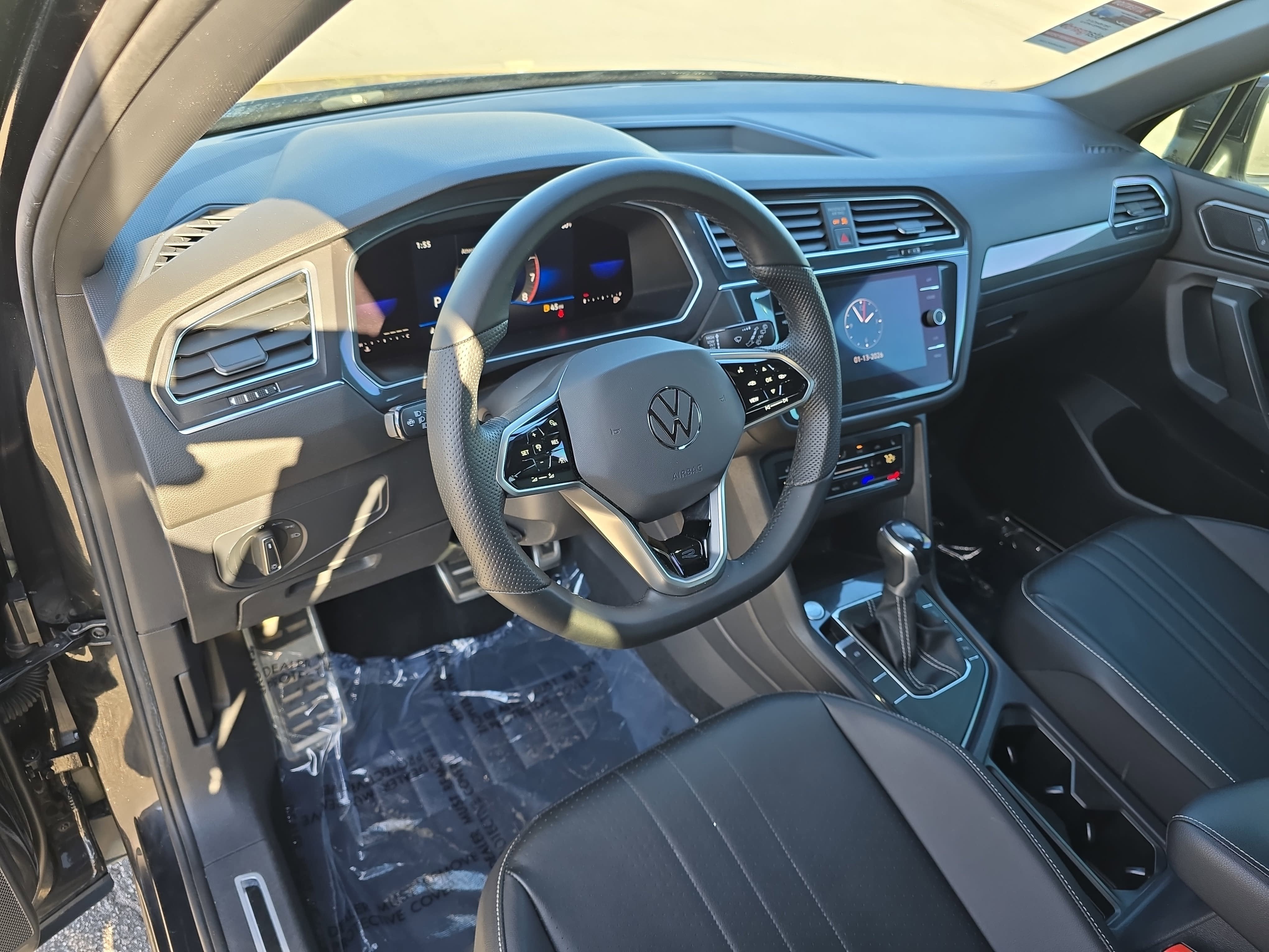 2022 Volkswagen Tiguan SE R-Line Black