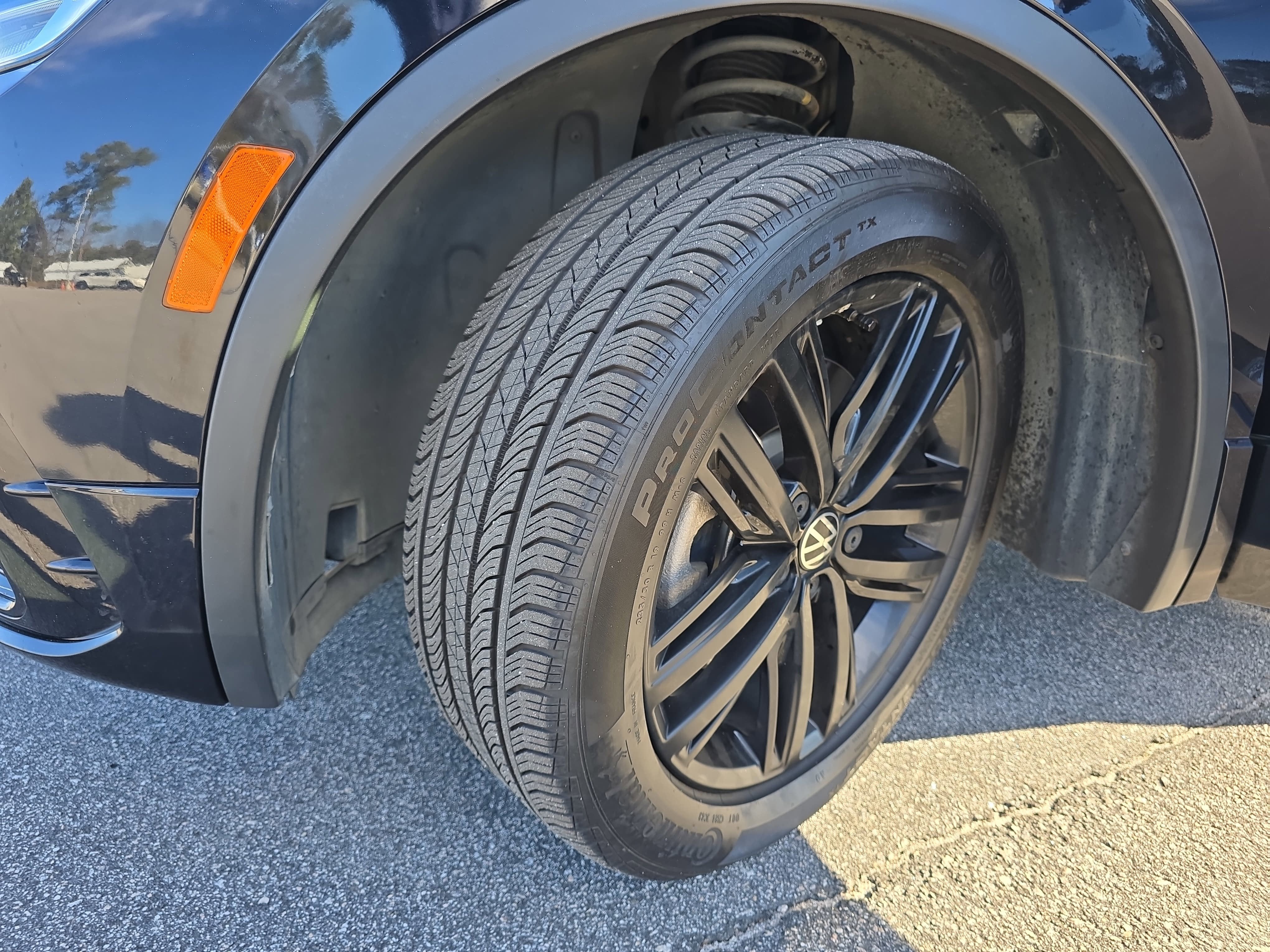 2022 Volkswagen Tiguan SE R-Line Black