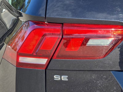 2022 Volkswagen Tiguan SE R-Line Black