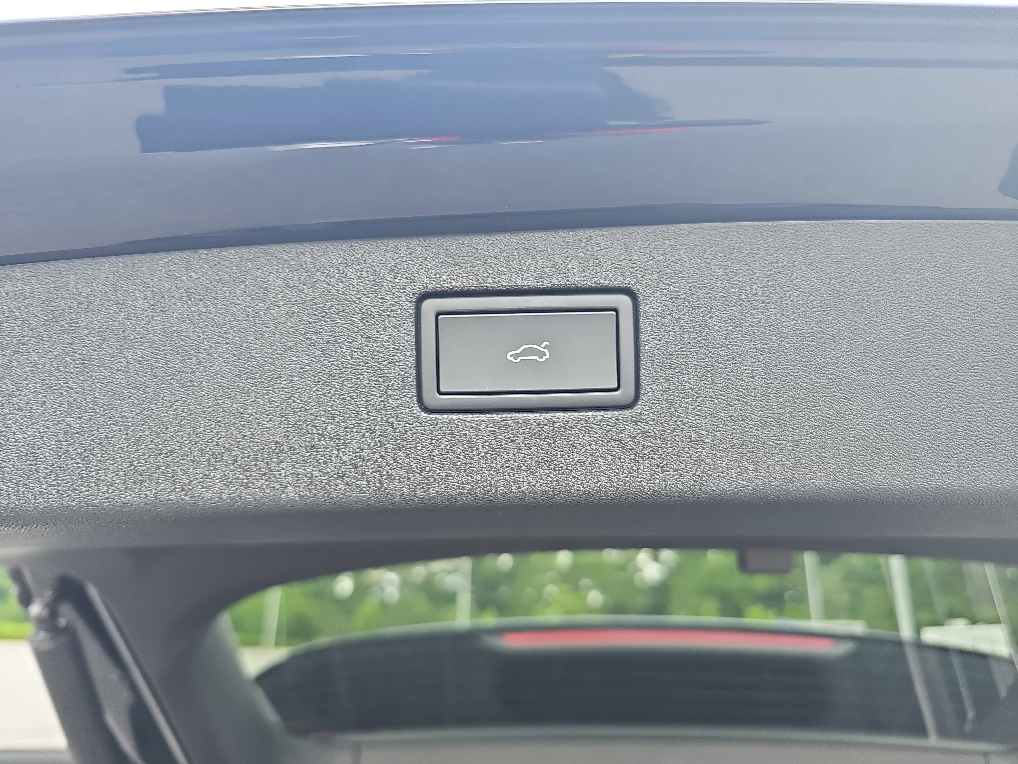 2025 Volkswagen Tiguan SE