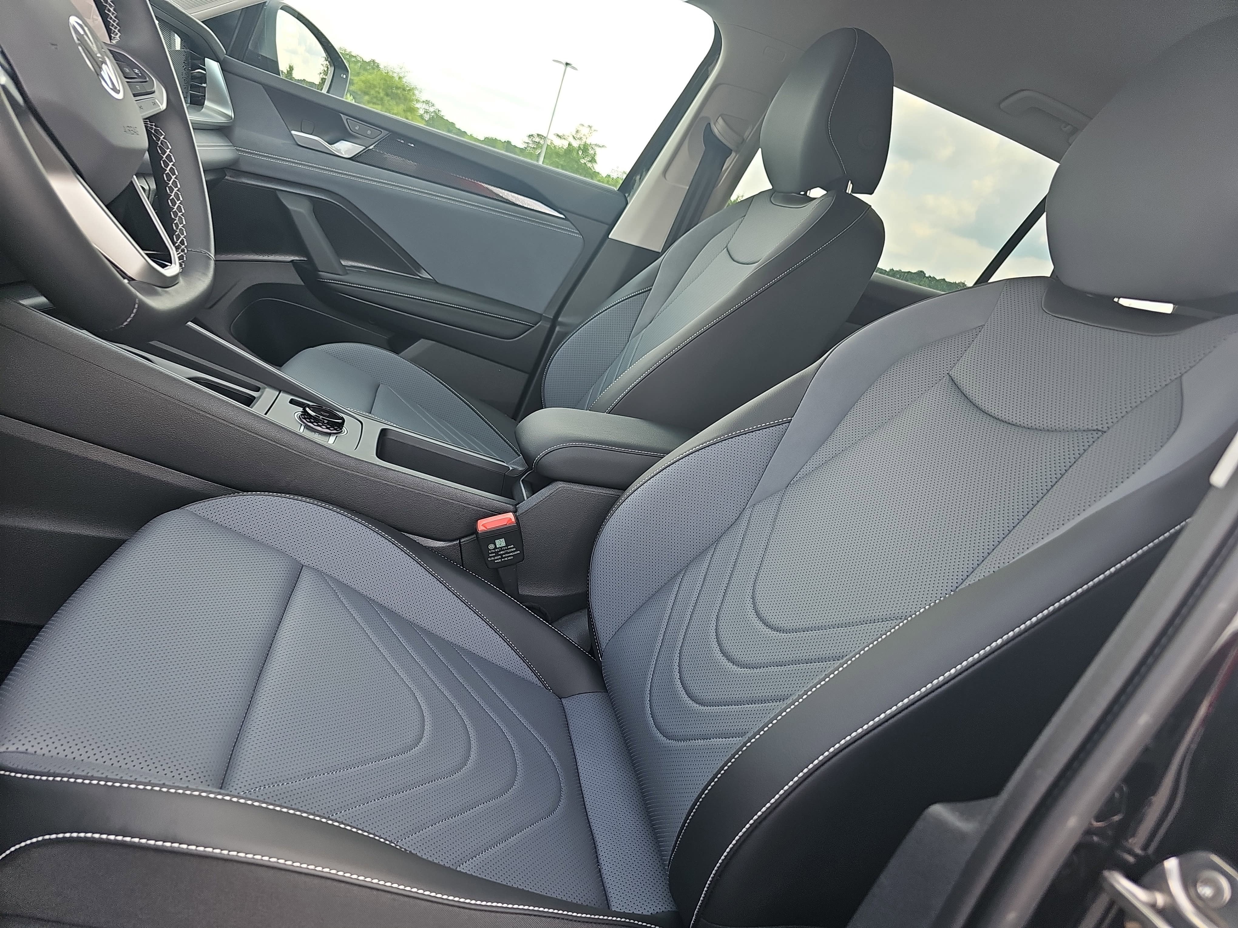 2025 Volkswagen Tiguan SE