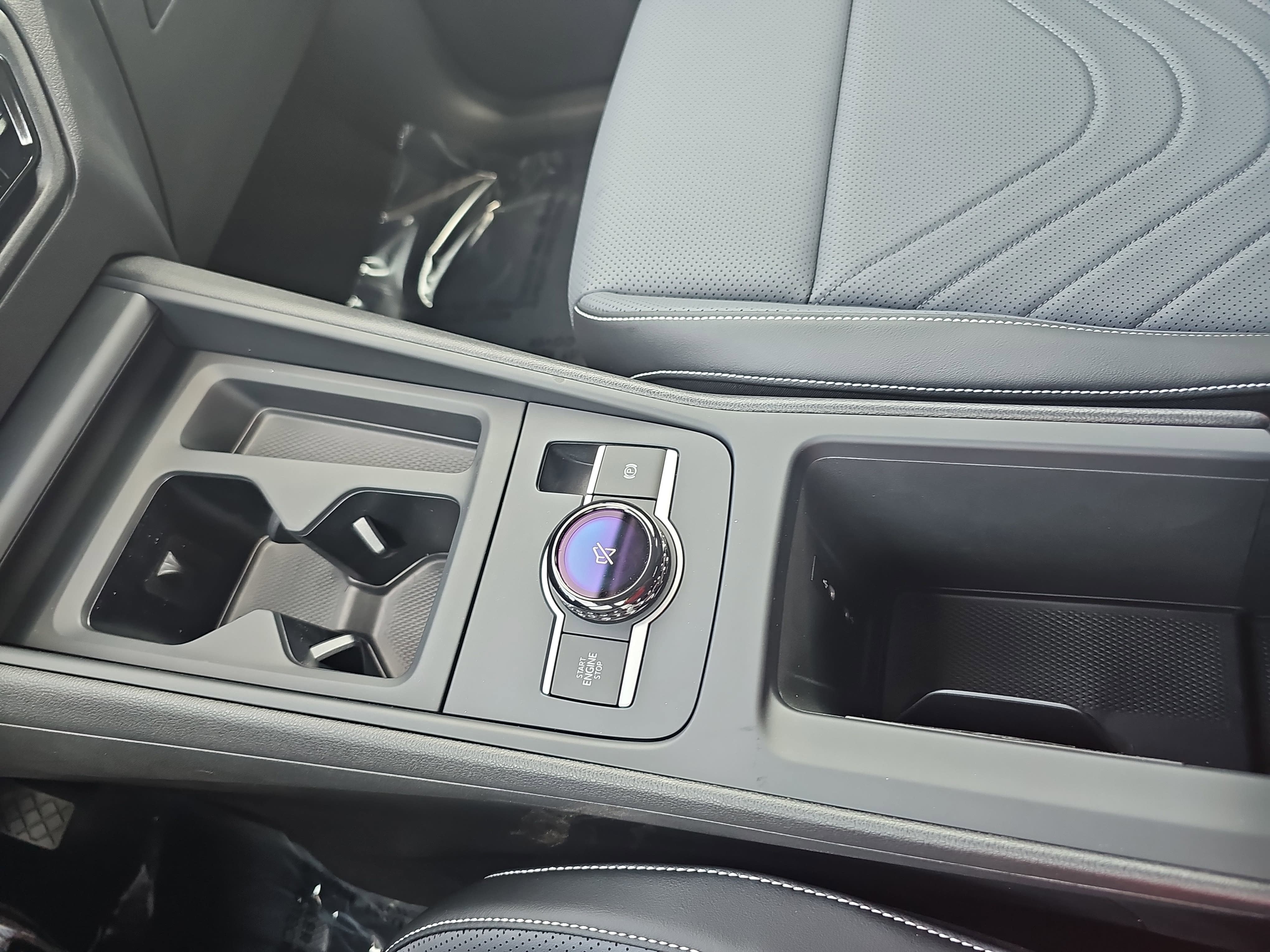 2025 Volkswagen Tiguan SE