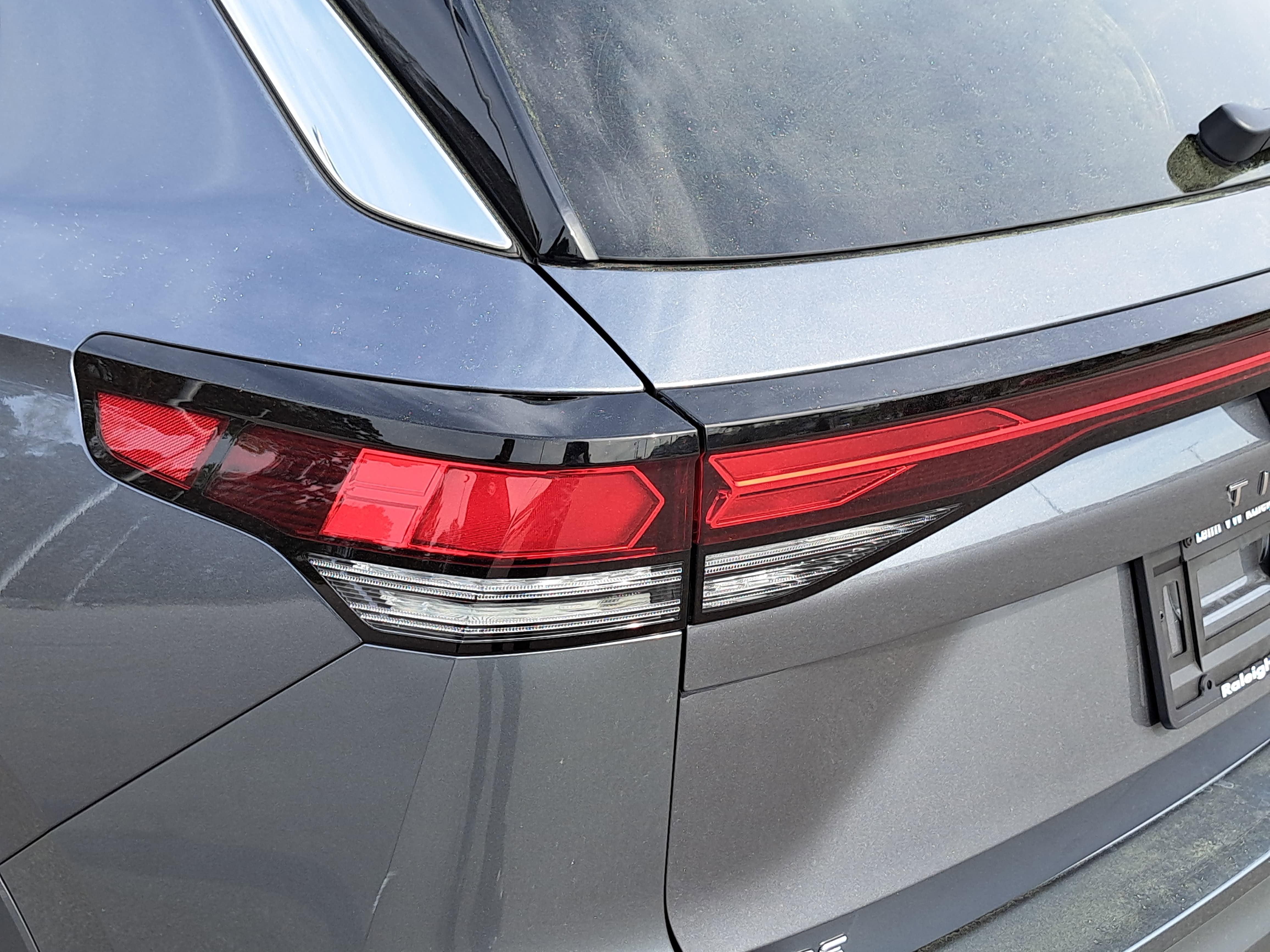 2025 Volkswagen Tiguan SE