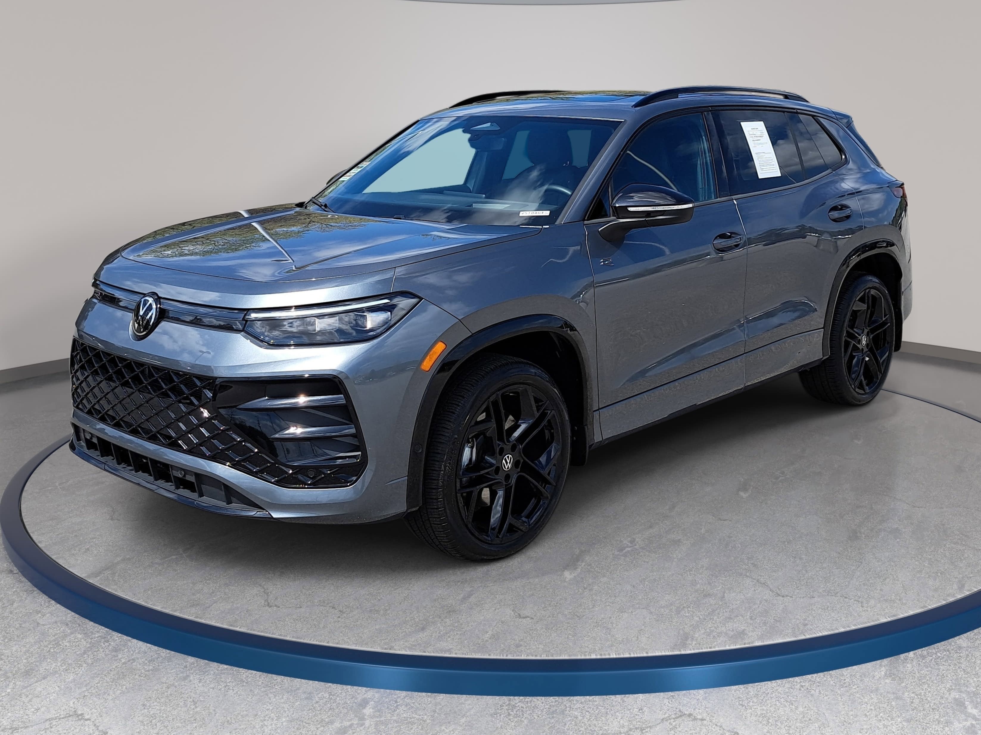 2025 Volkswagen Tiguan SE R-Line Black