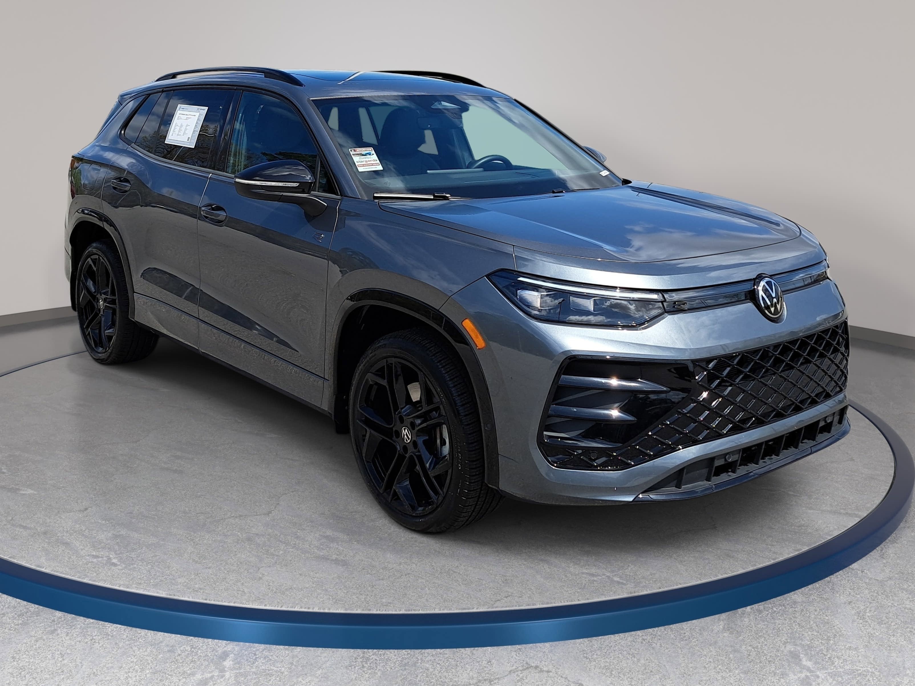 2025 Volkswagen Tiguan SE R-Line Black