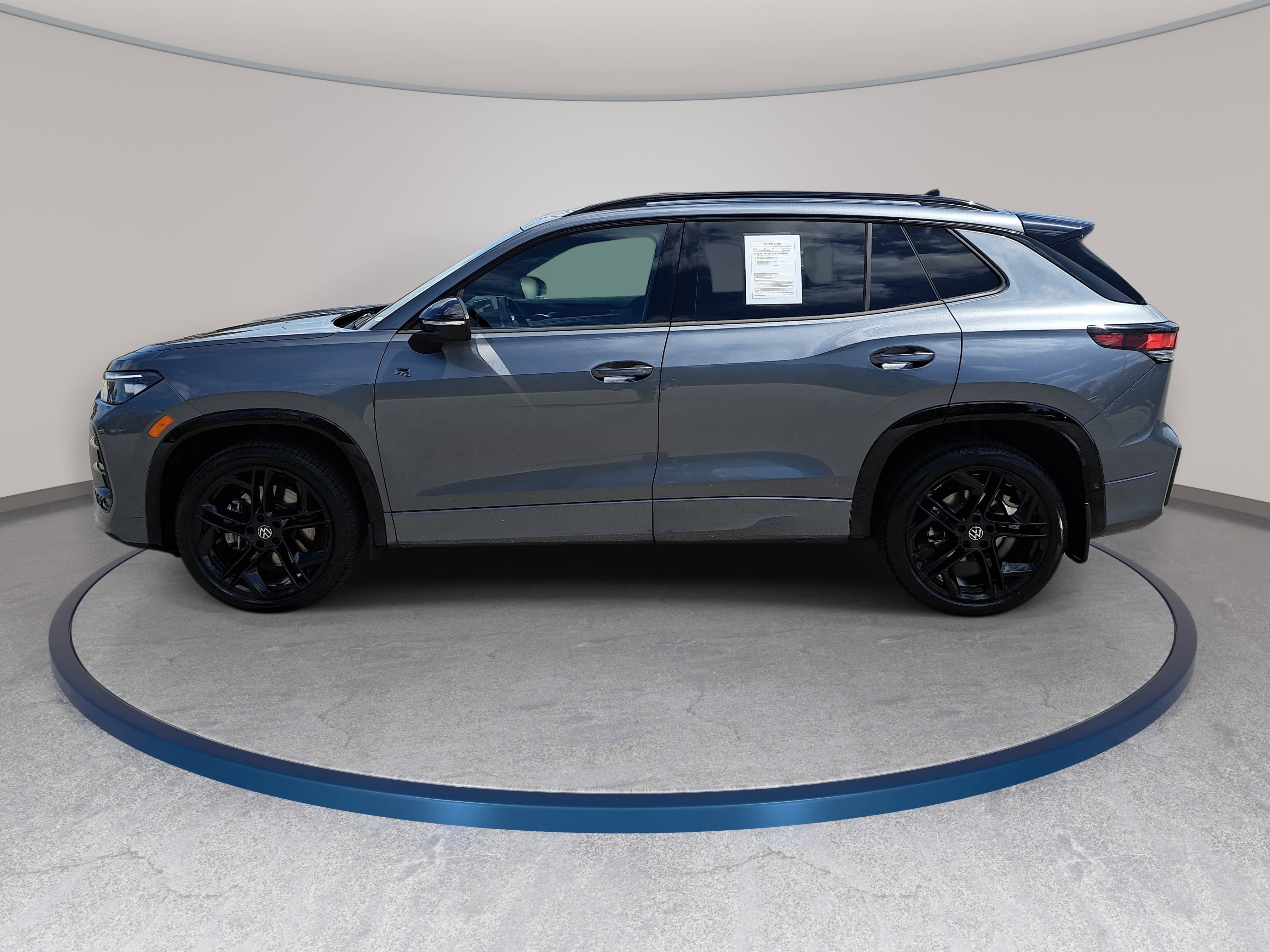 2025 Volkswagen Tiguan SE R-Line Black