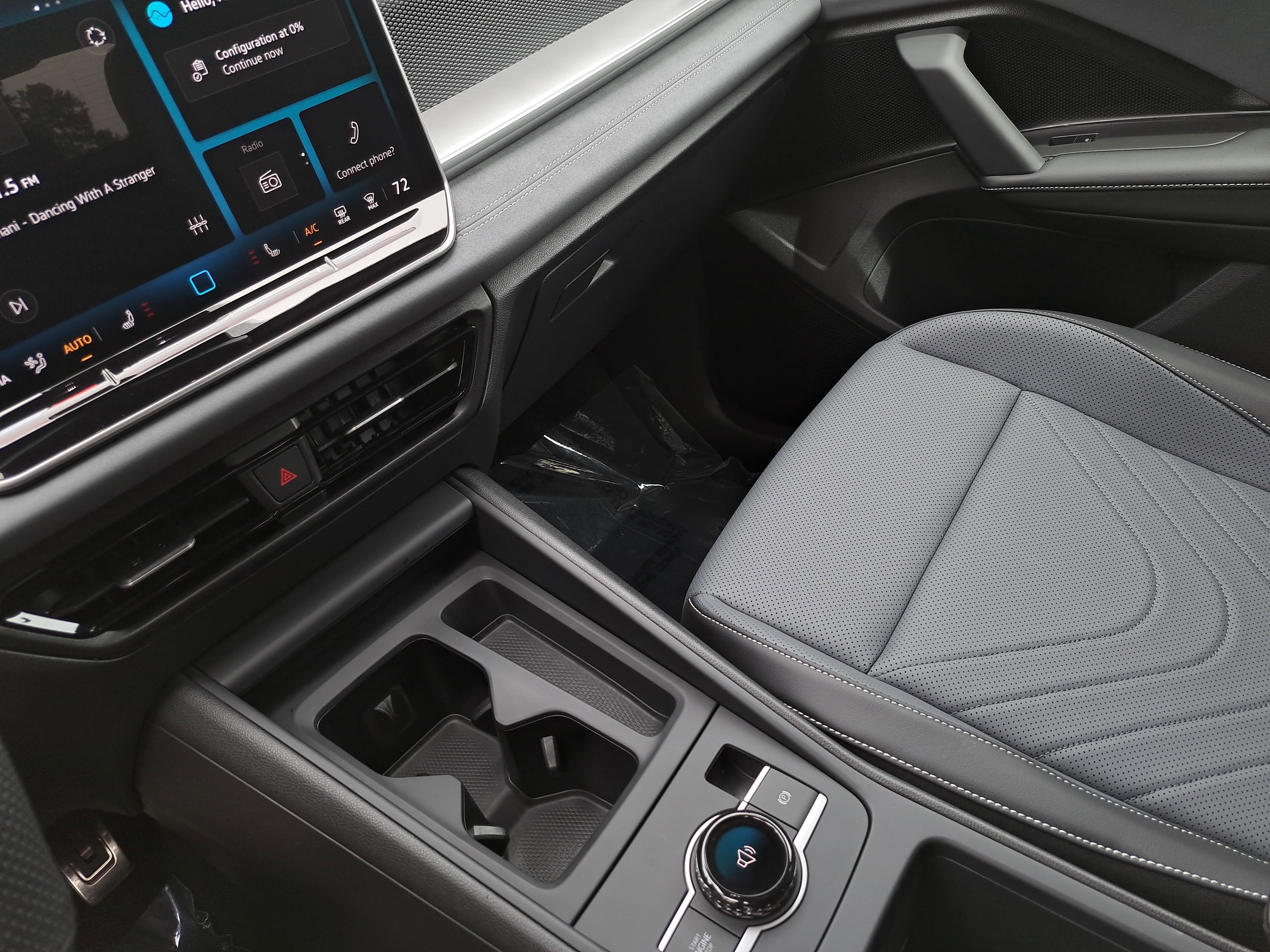 2025 Volkswagen Tiguan SE R-Line Black