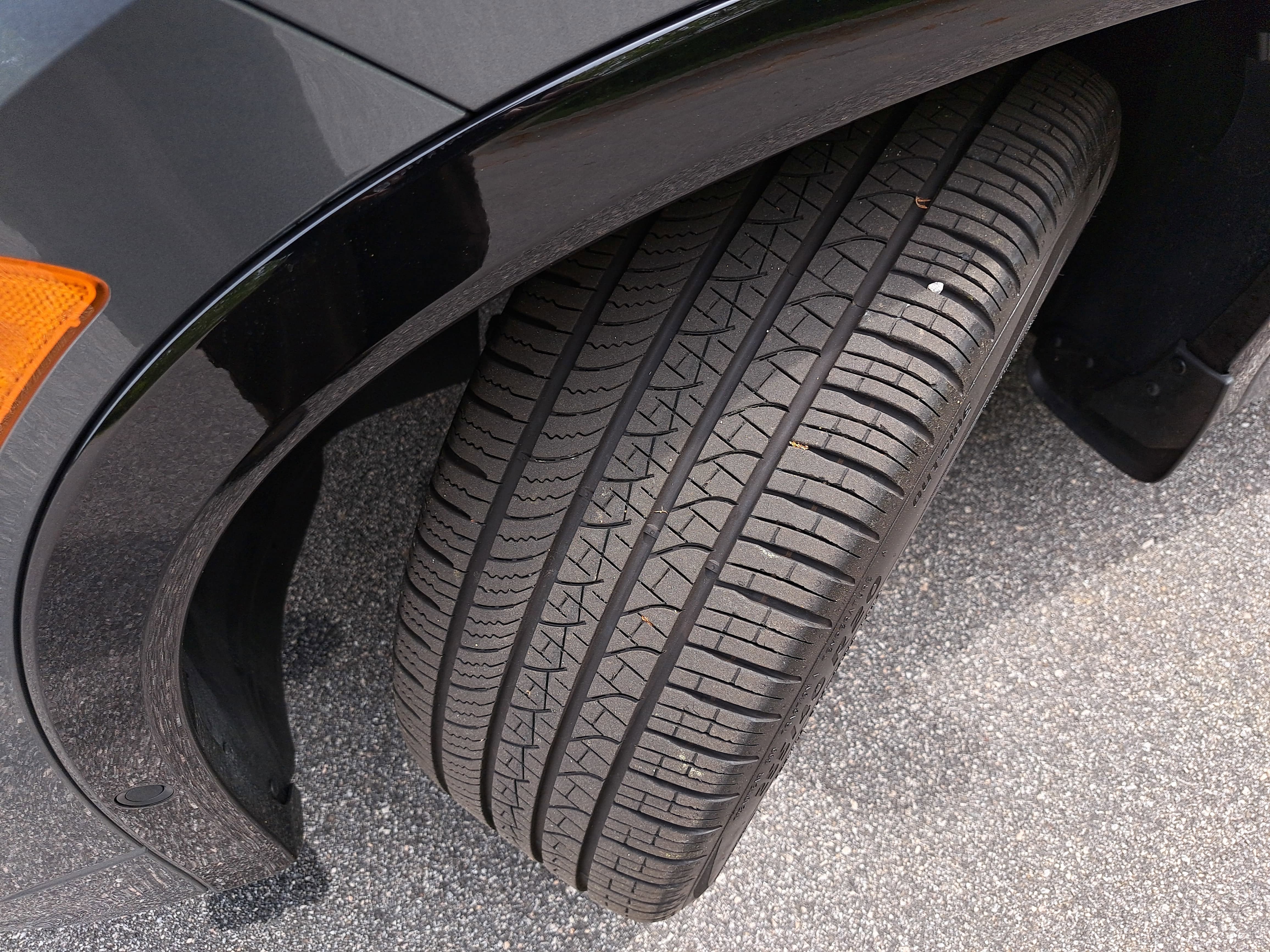 2025 Volkswagen Tiguan SE R-Line Black