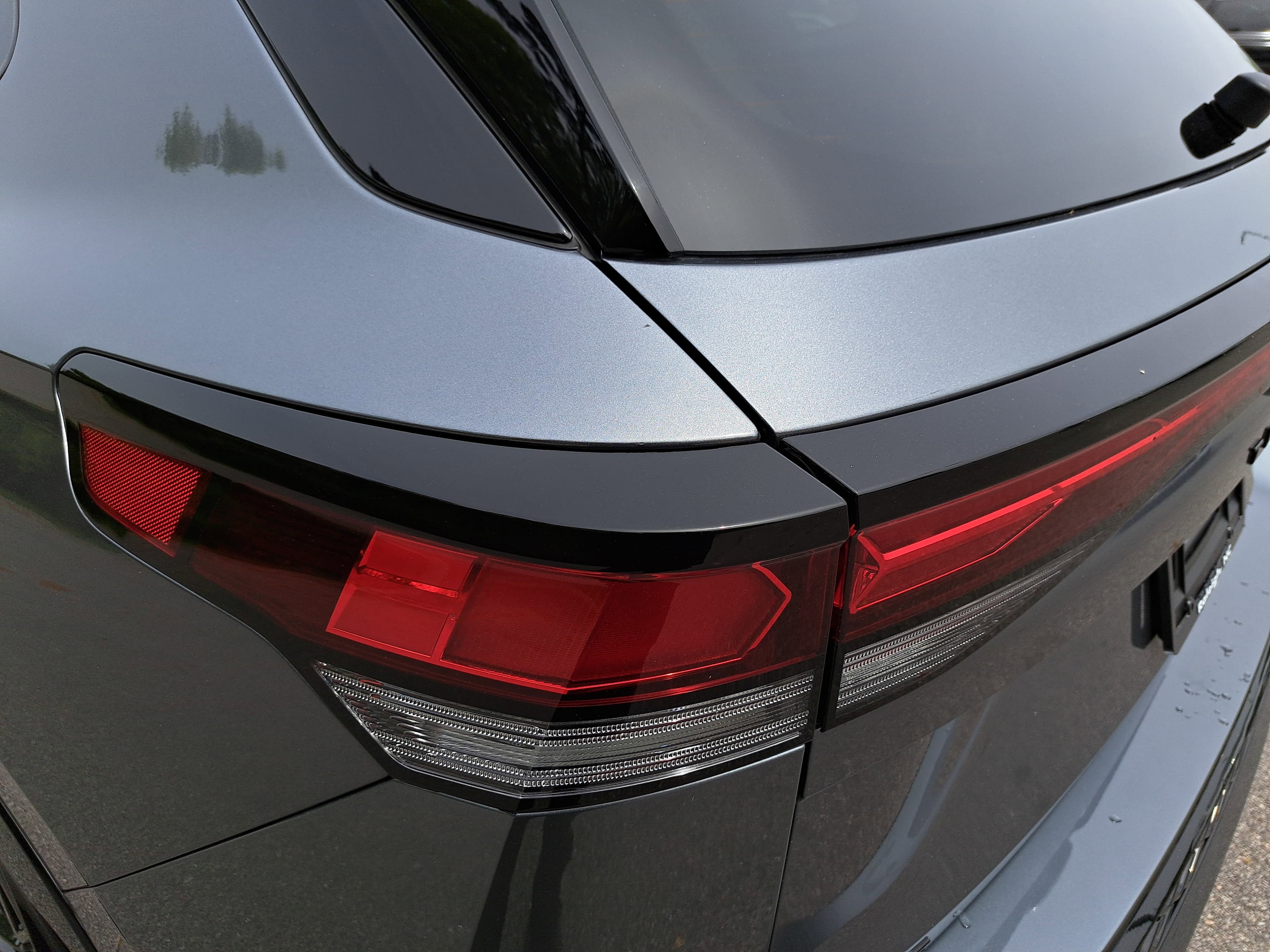 2025 Volkswagen Tiguan SE R-Line Black