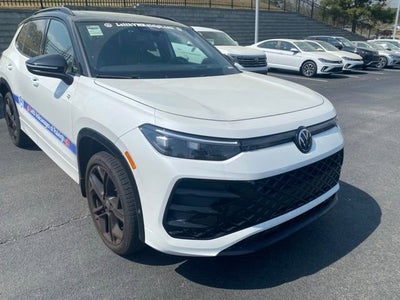 2025 Volkswagen Tiguan SE R-Line Black