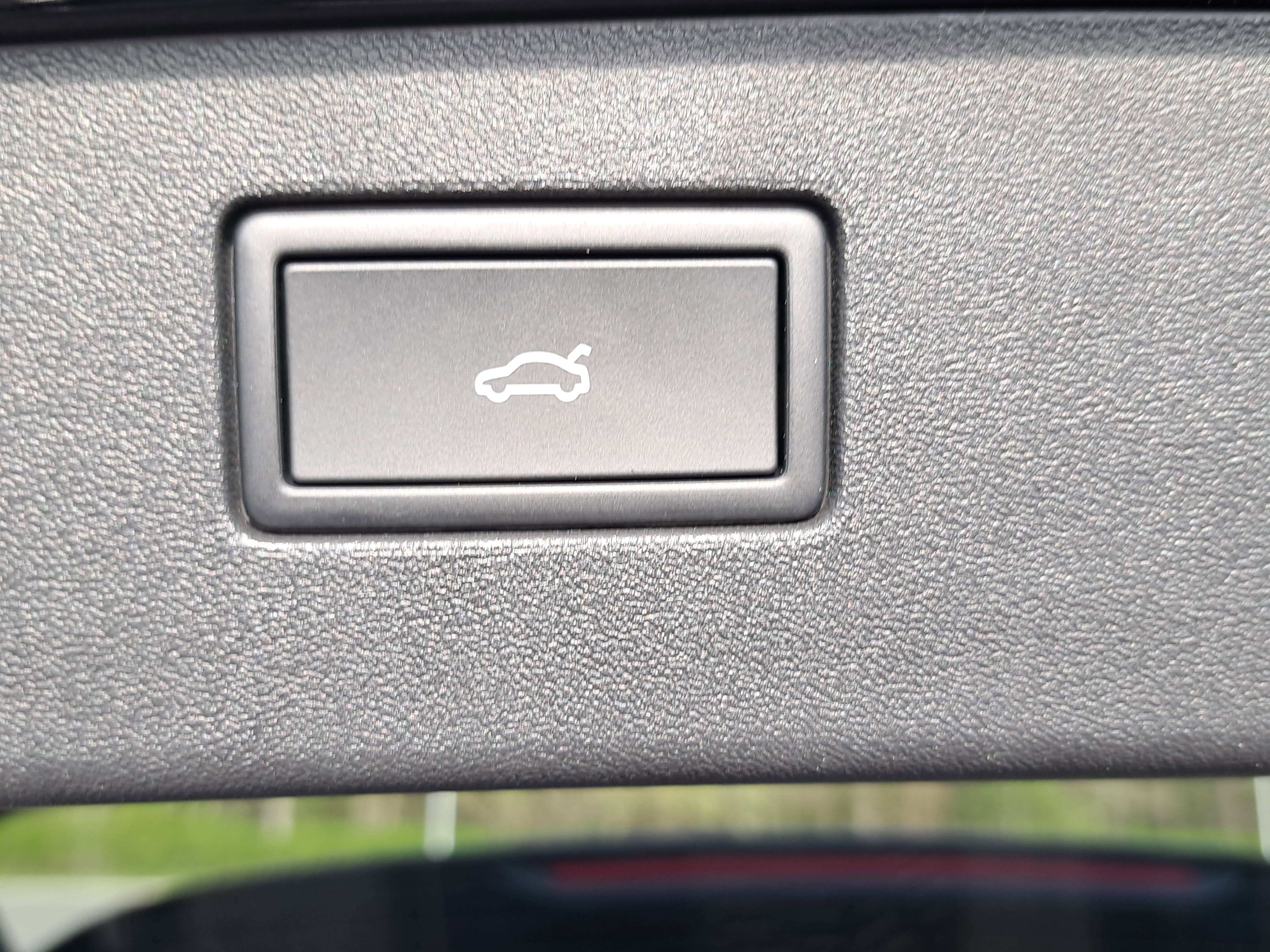 2025 Volkswagen Tiguan SE R-Line Black