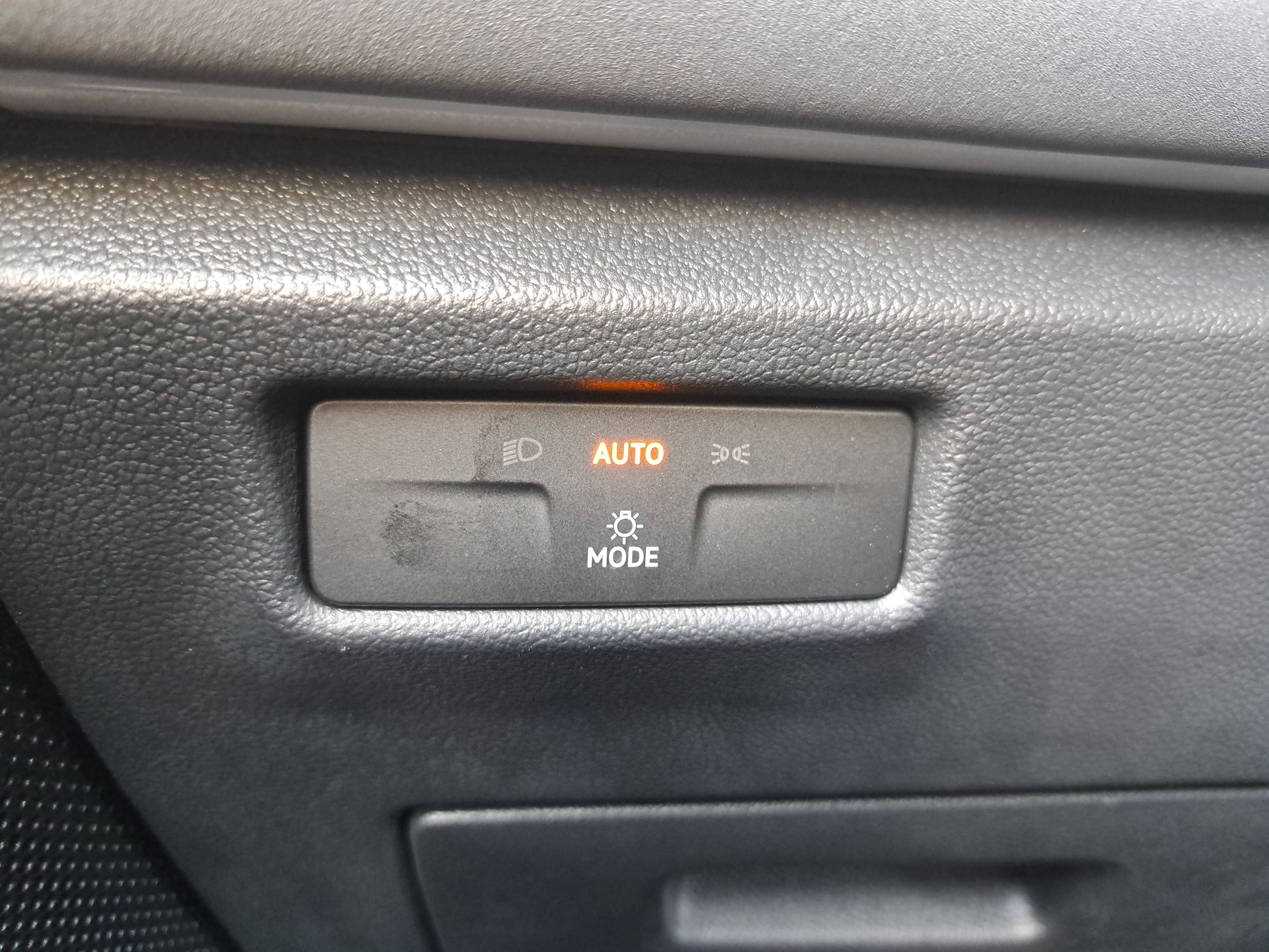 2025 Volkswagen Tiguan SE R-Line Black