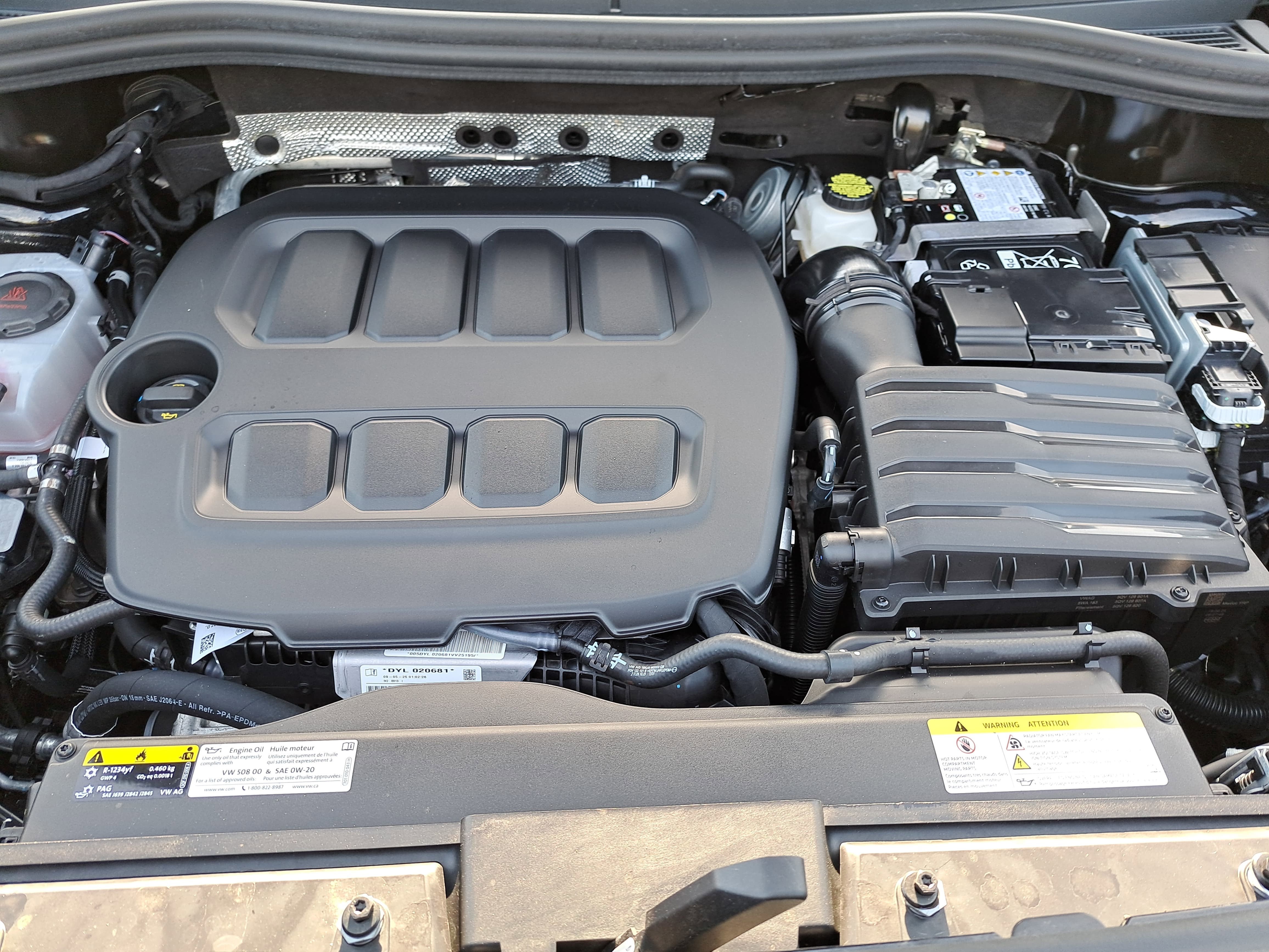 2025 Volkswagen Tiguan SE R-Line Black