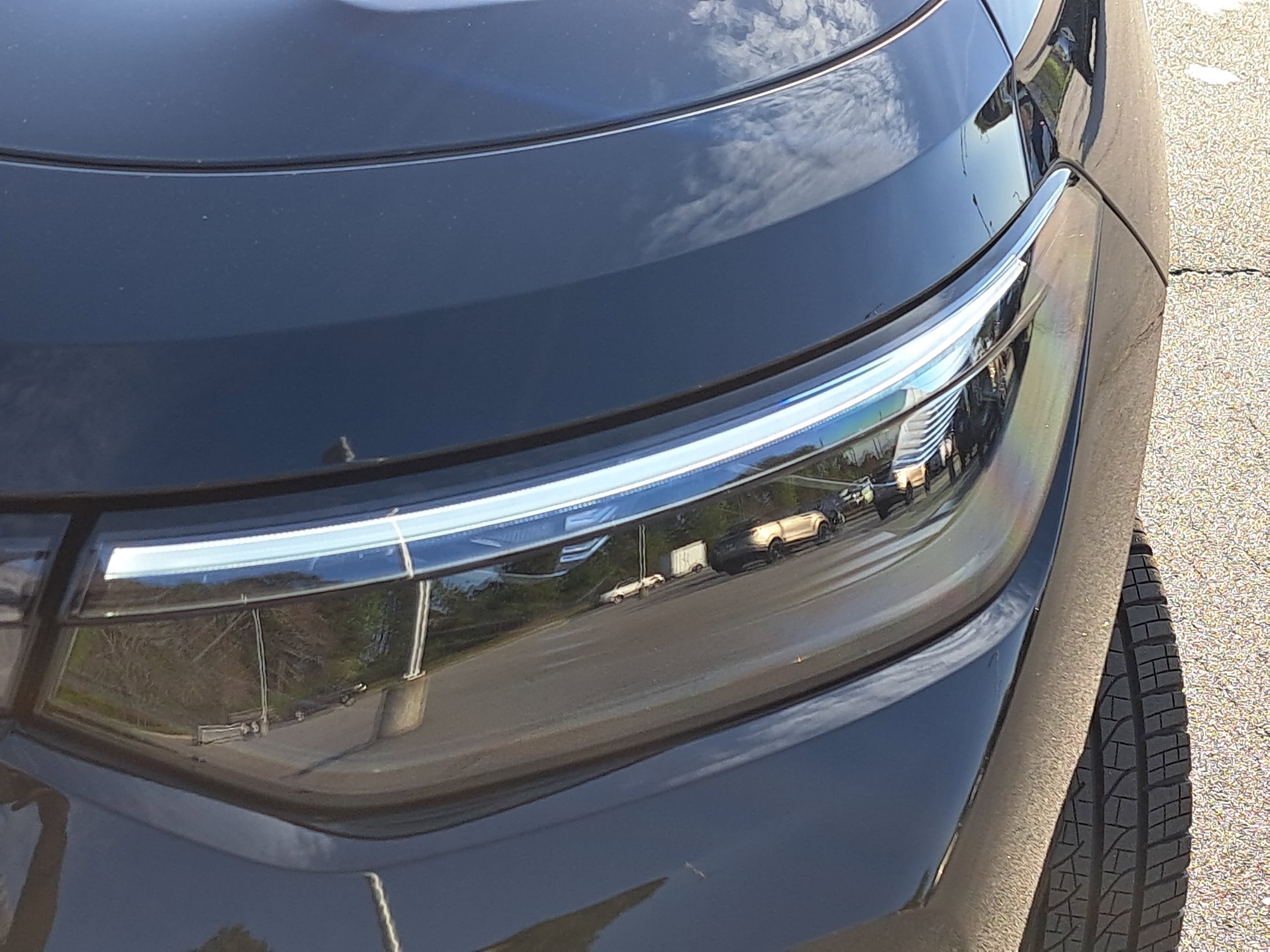 2025 Volkswagen Tiguan SE R-Line Black