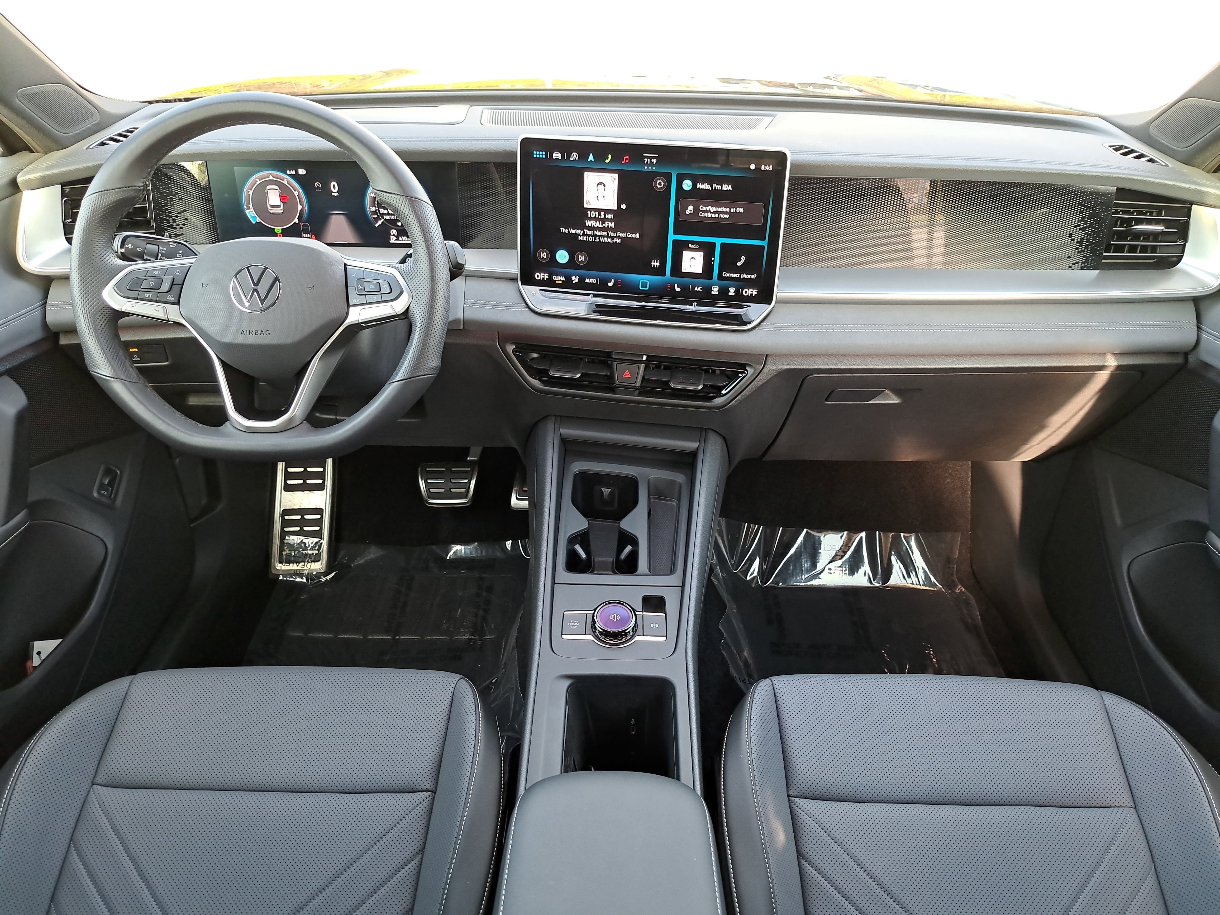 2025 Volkswagen Tiguan SE R-Line Black