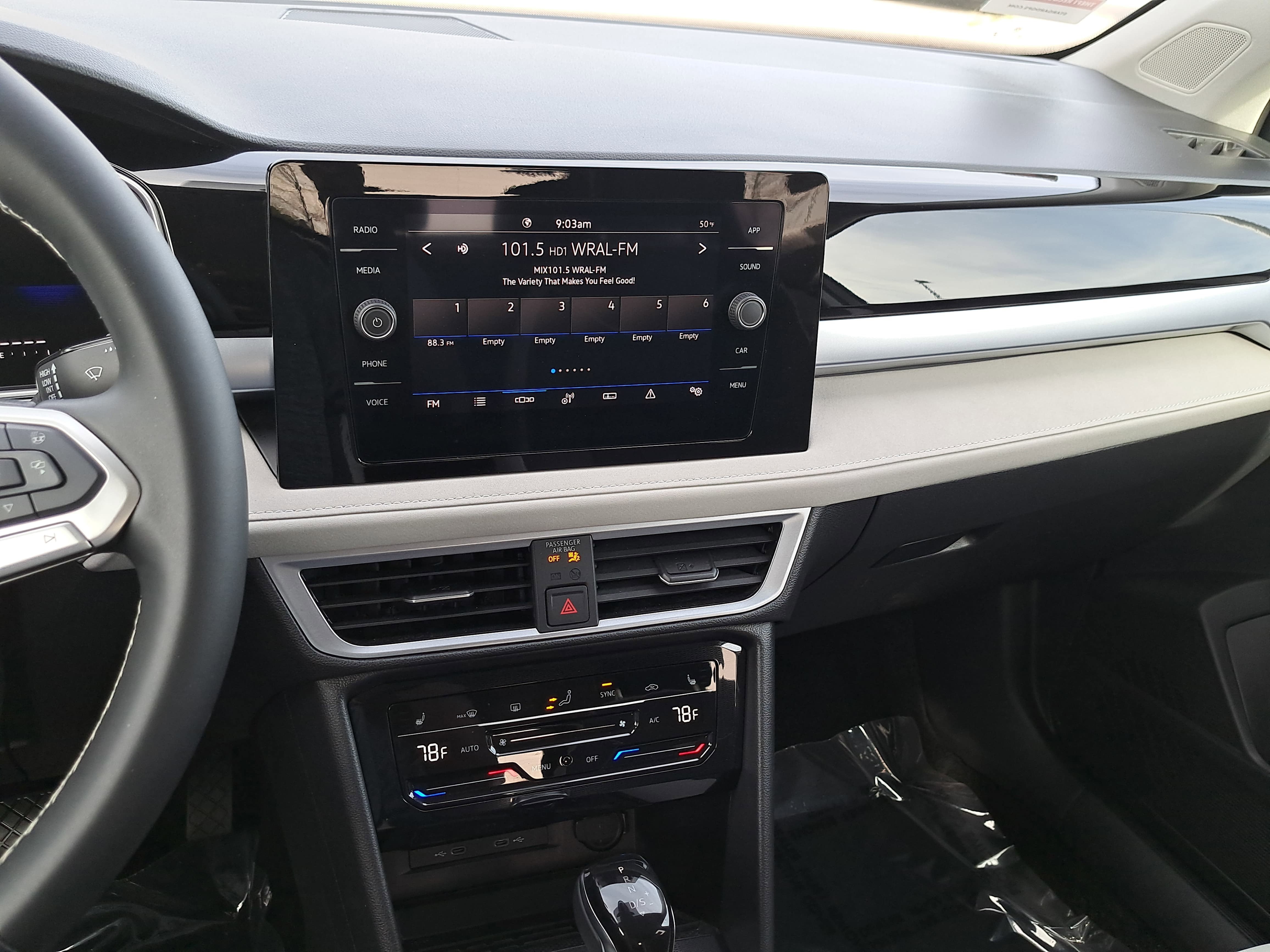 2025 Volkswagen Taos SE