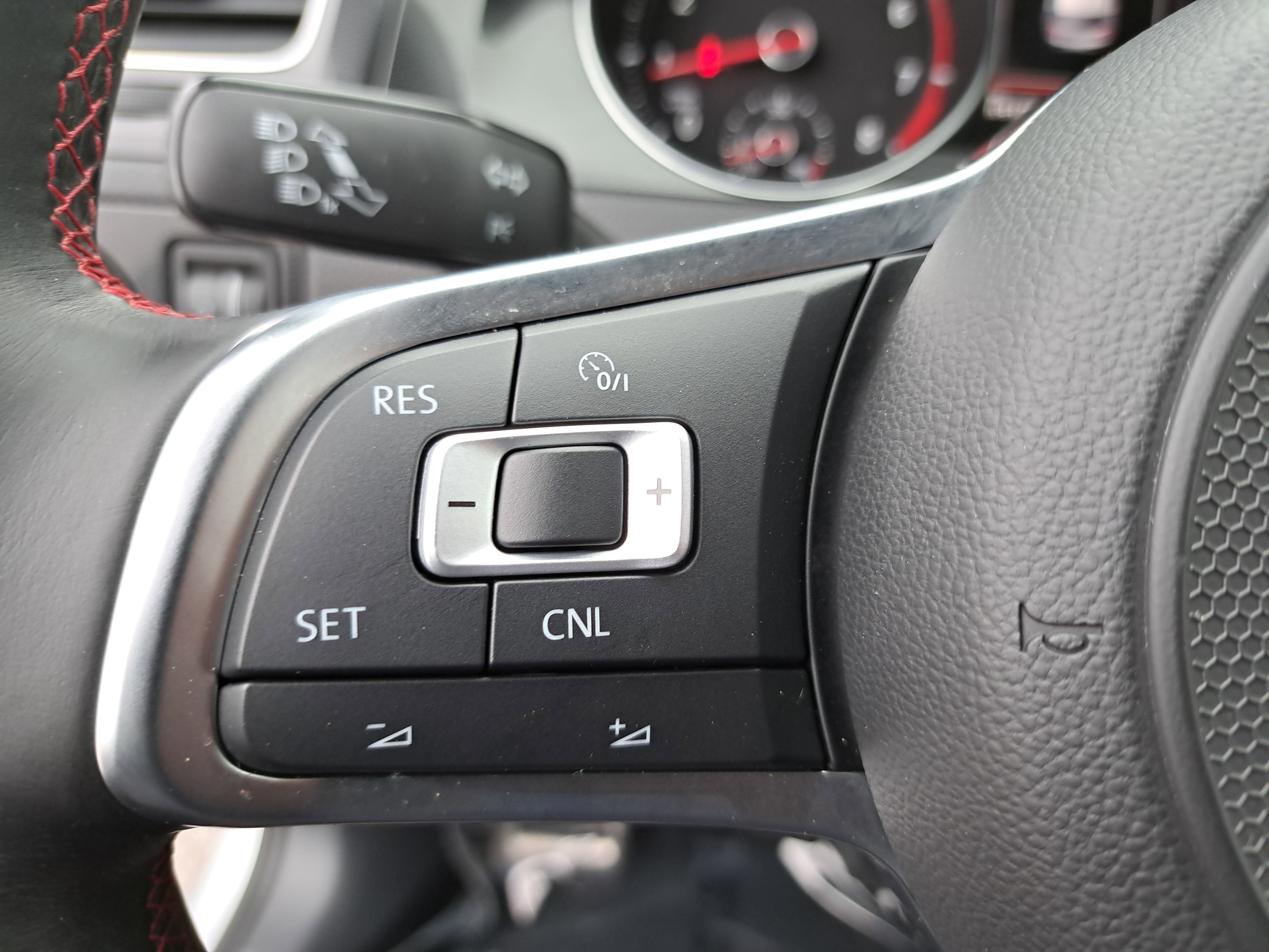 2017 Volkswagen Golf GTI SE