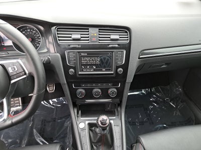 2017 Volkswagen Golf GTI SE