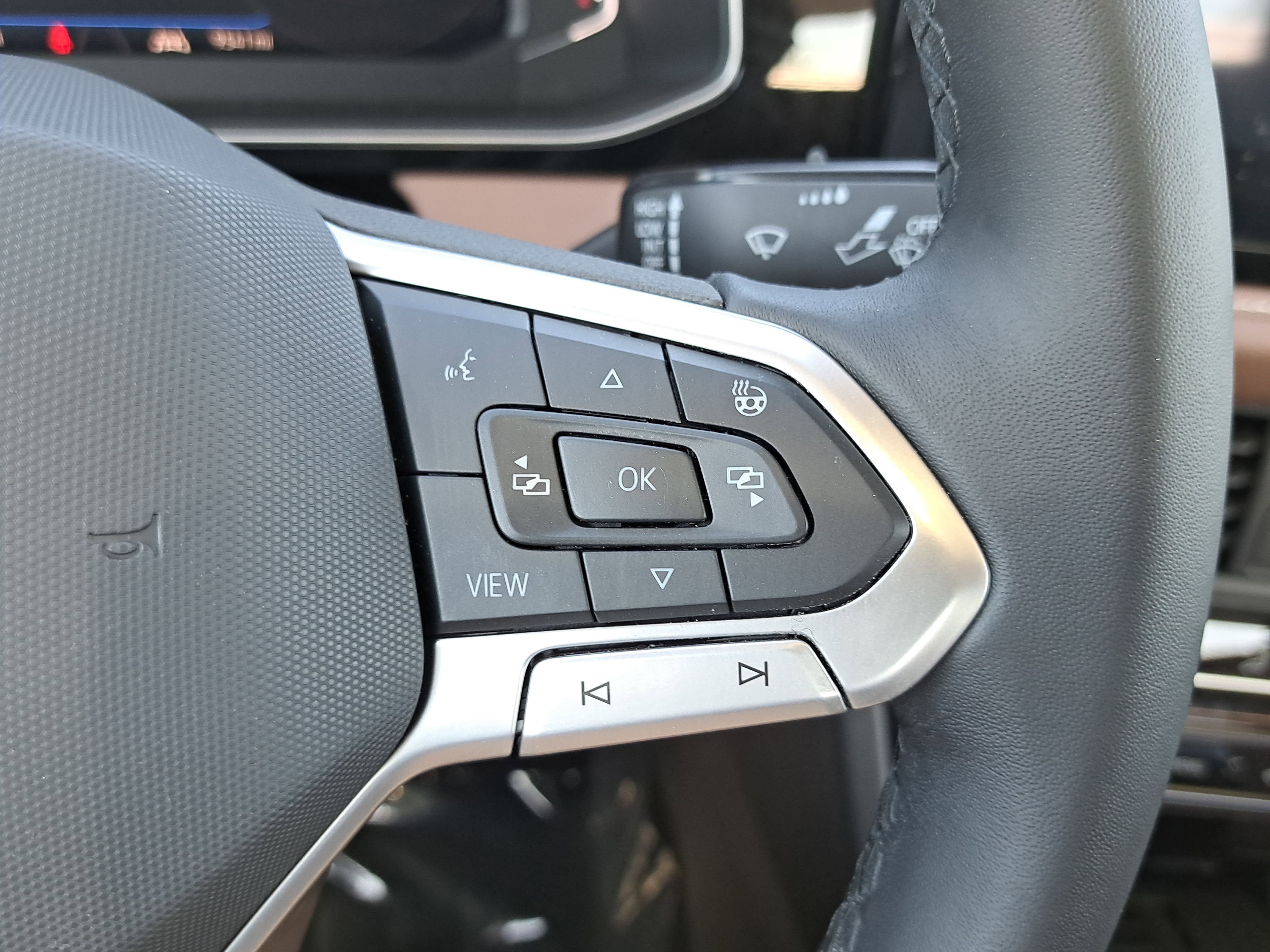 2025 Volkswagen Jetta SEL
