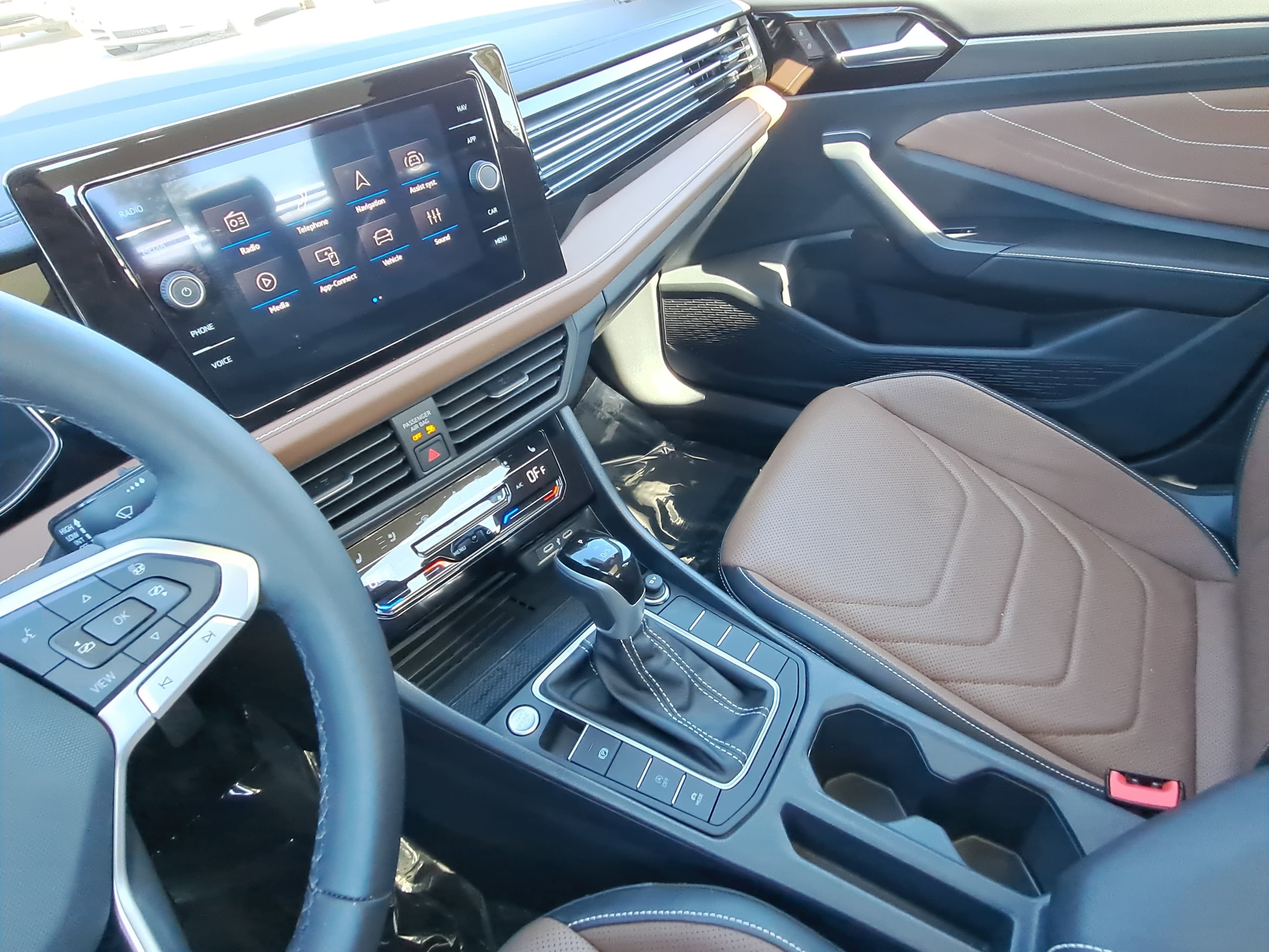 2025 Volkswagen Jetta SEL