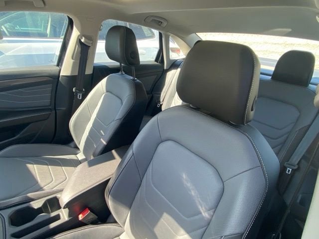 2025 Volkswagen Jetta SEL