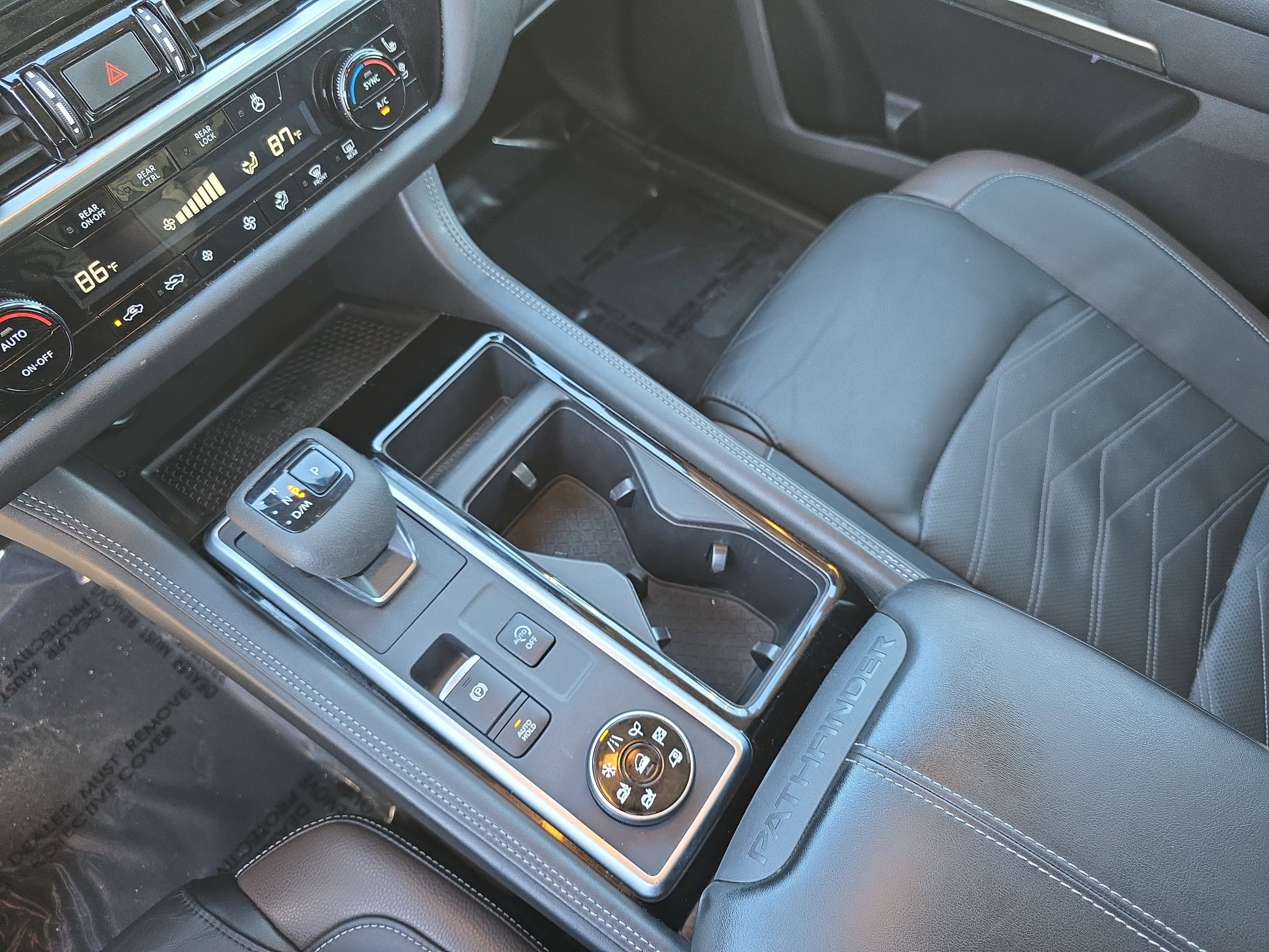 2022 Nissan Pathfinder Platinum