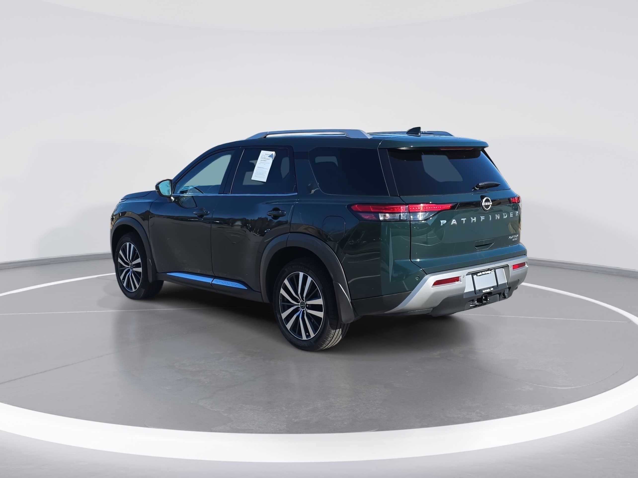 2022 Nissan Pathfinder Platinum