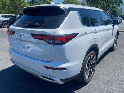 2024 Mitsubishi Outlander SE