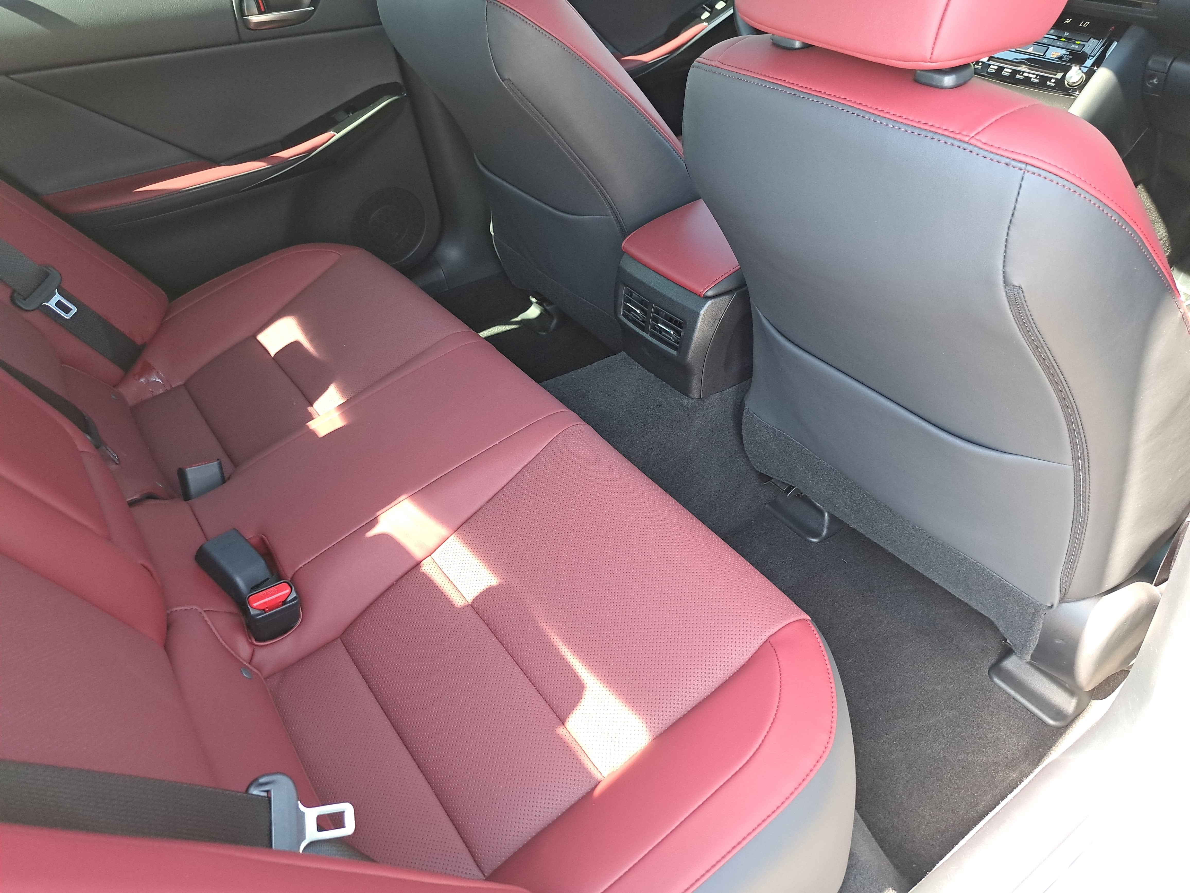 2025 Lexus IS IS 350 F SPORT Design