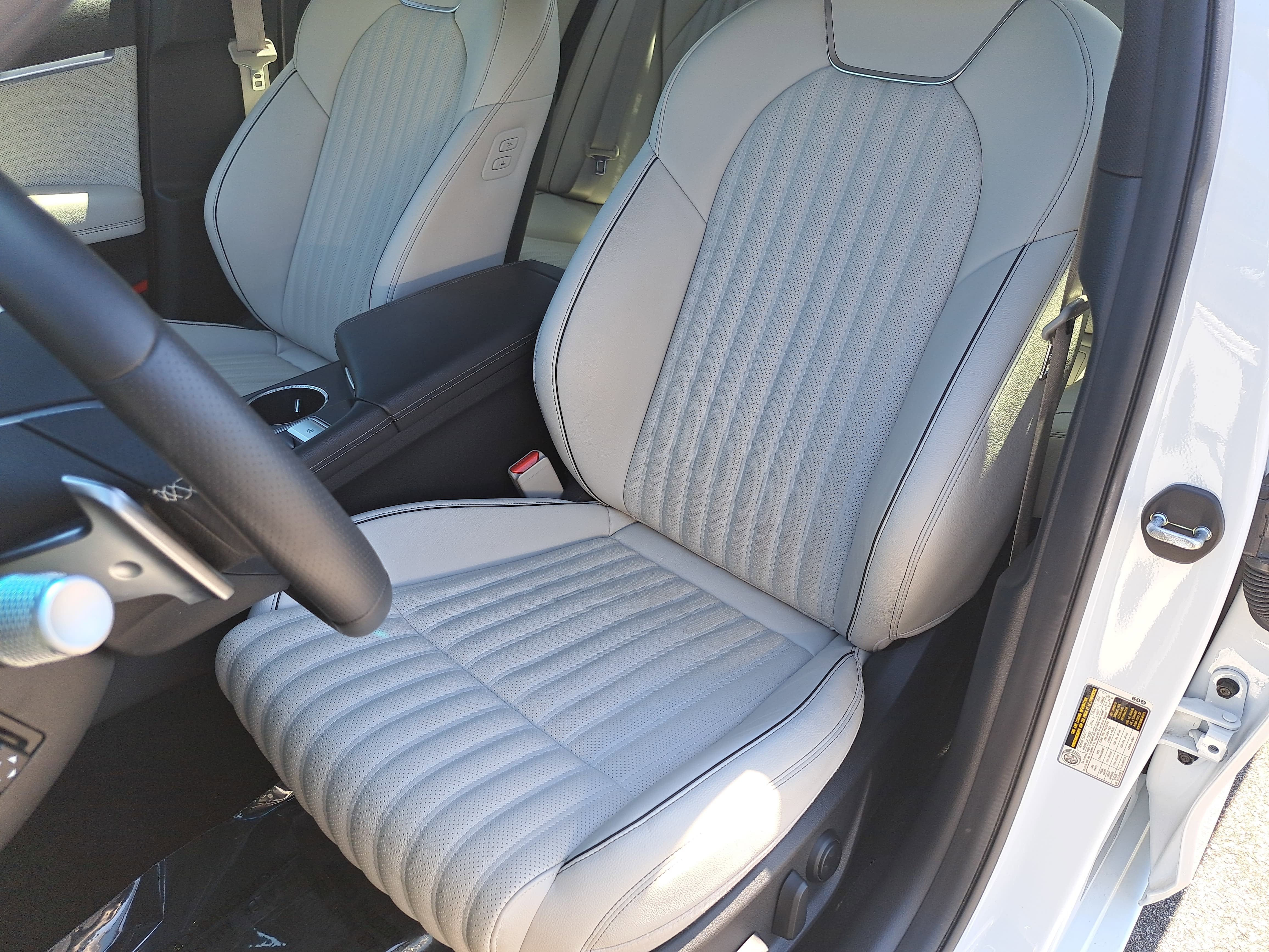 2024 Genesis G70 2.5T