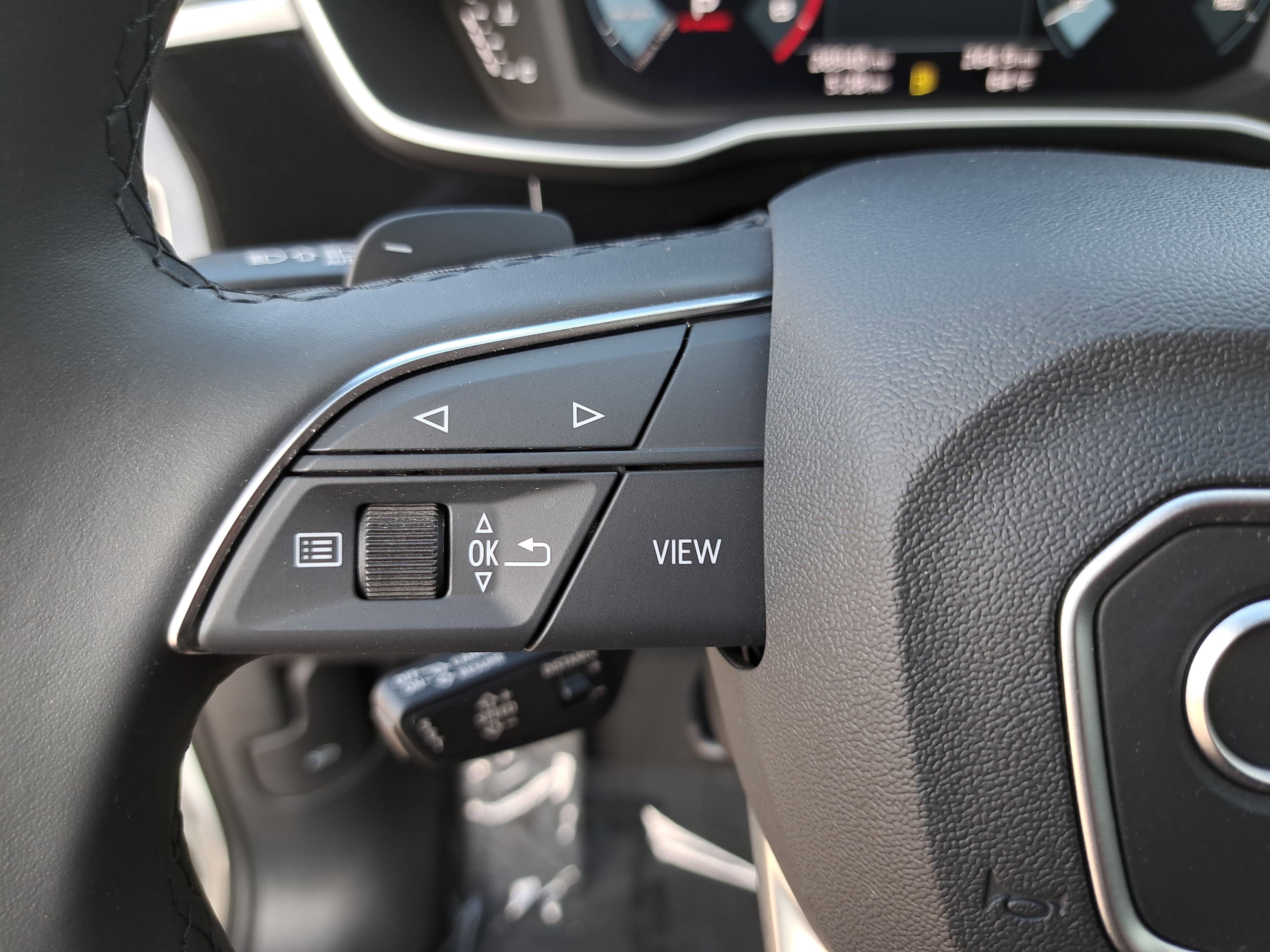 2024 Audi Q3 S line Premium Plus