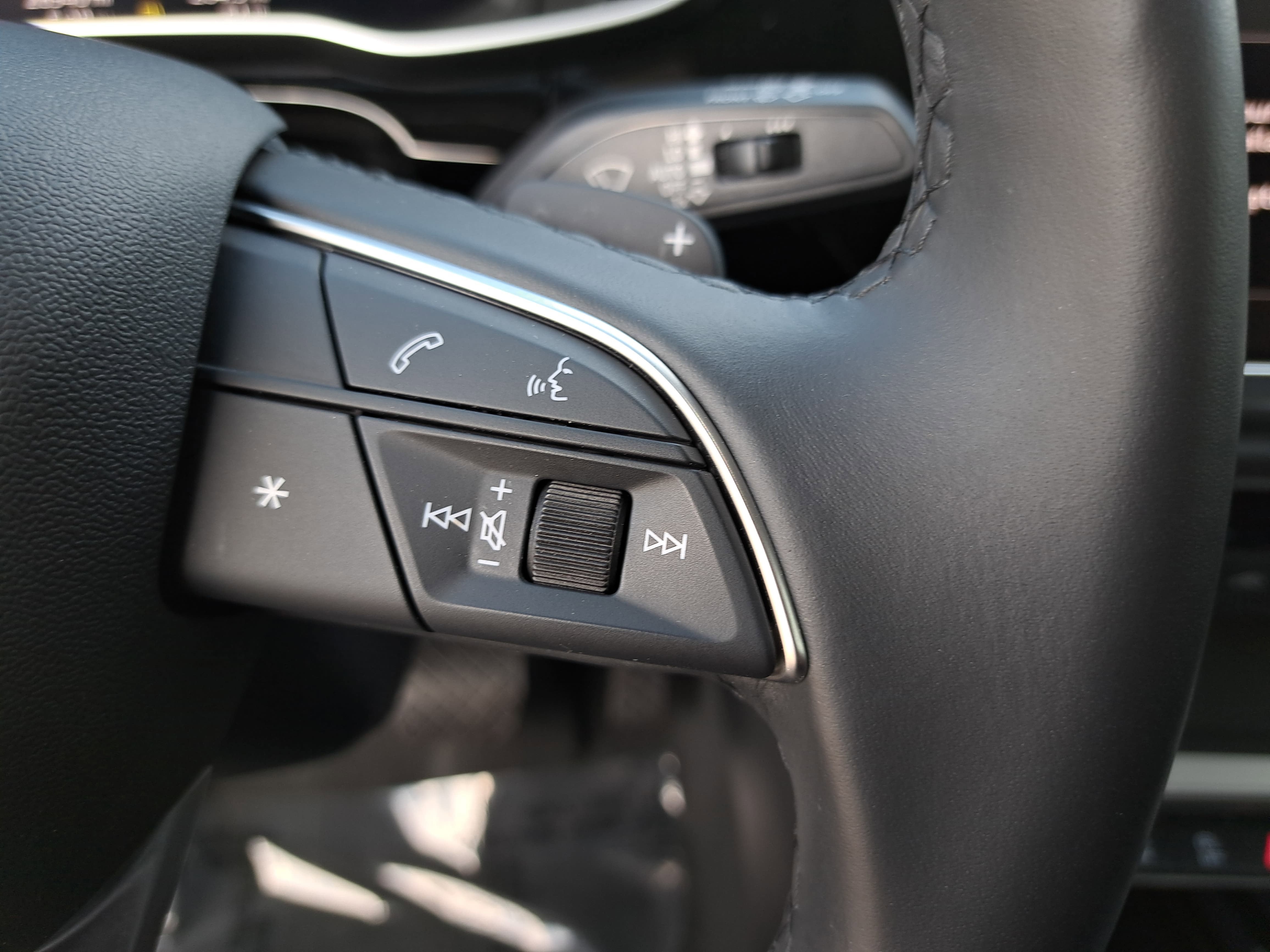 2024 Audi Q3 S line Premium Plus