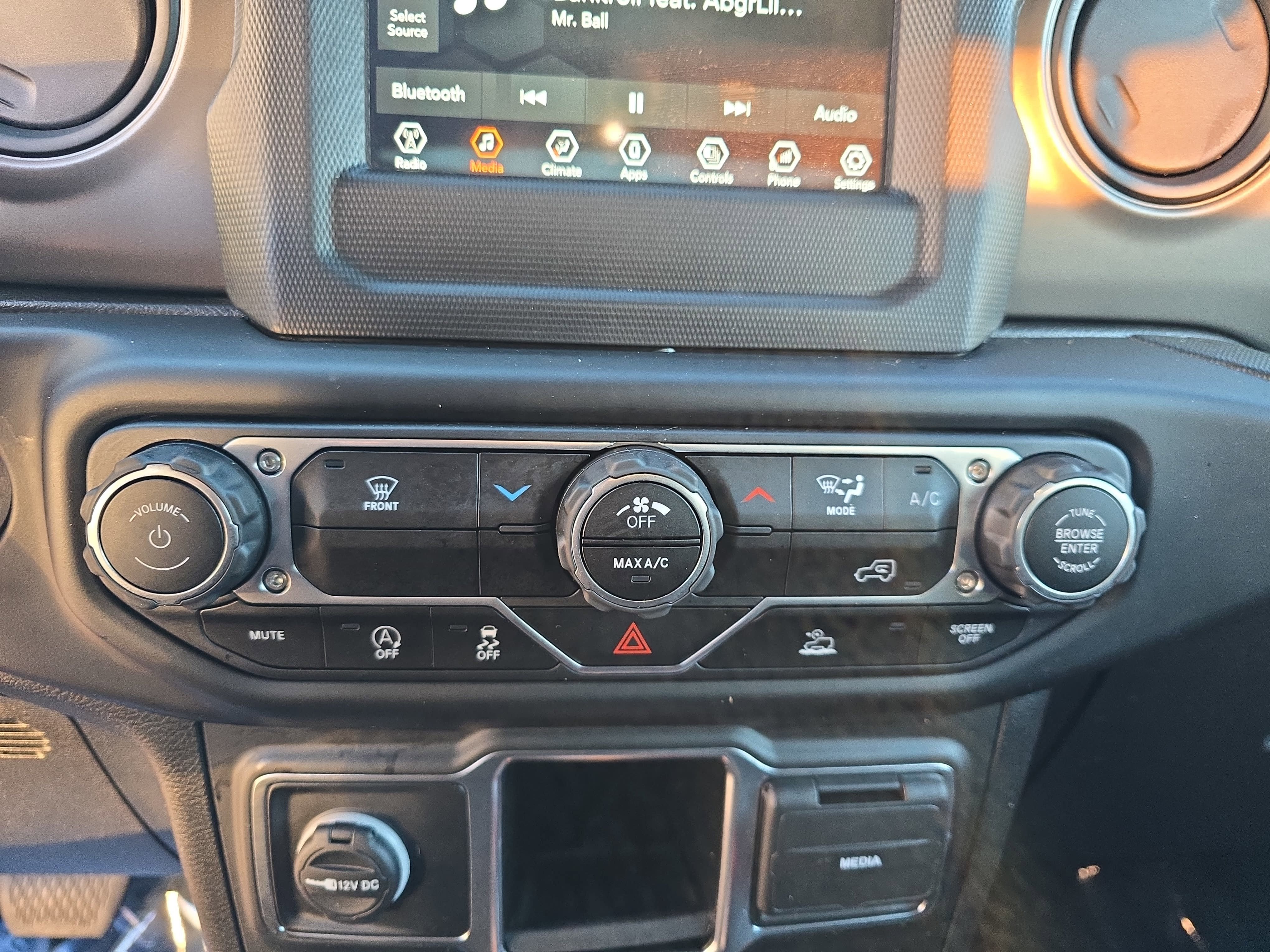 2023 Jeep Wrangler Willys Sport