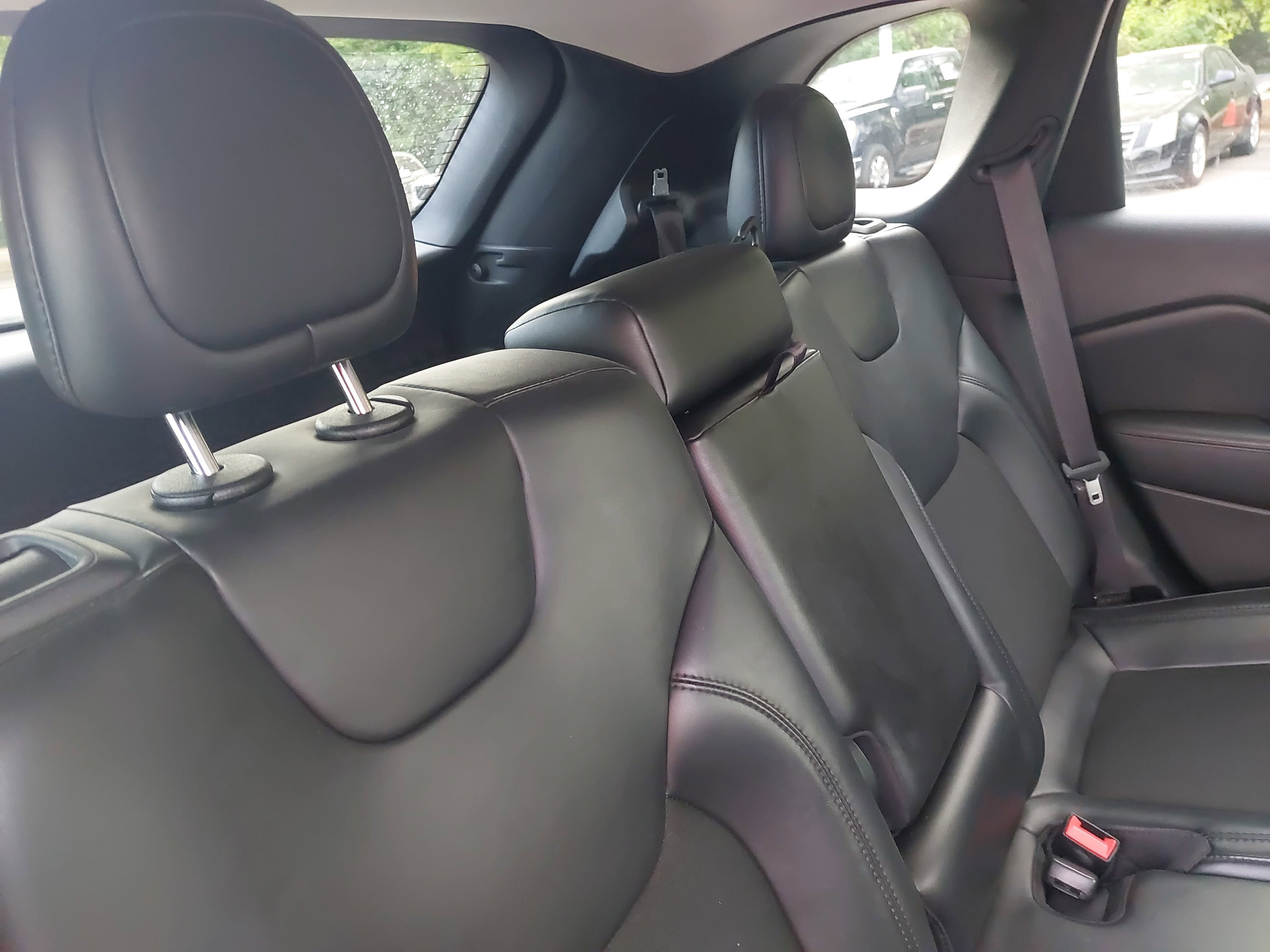 2020 Jeep Cherokee Altitude