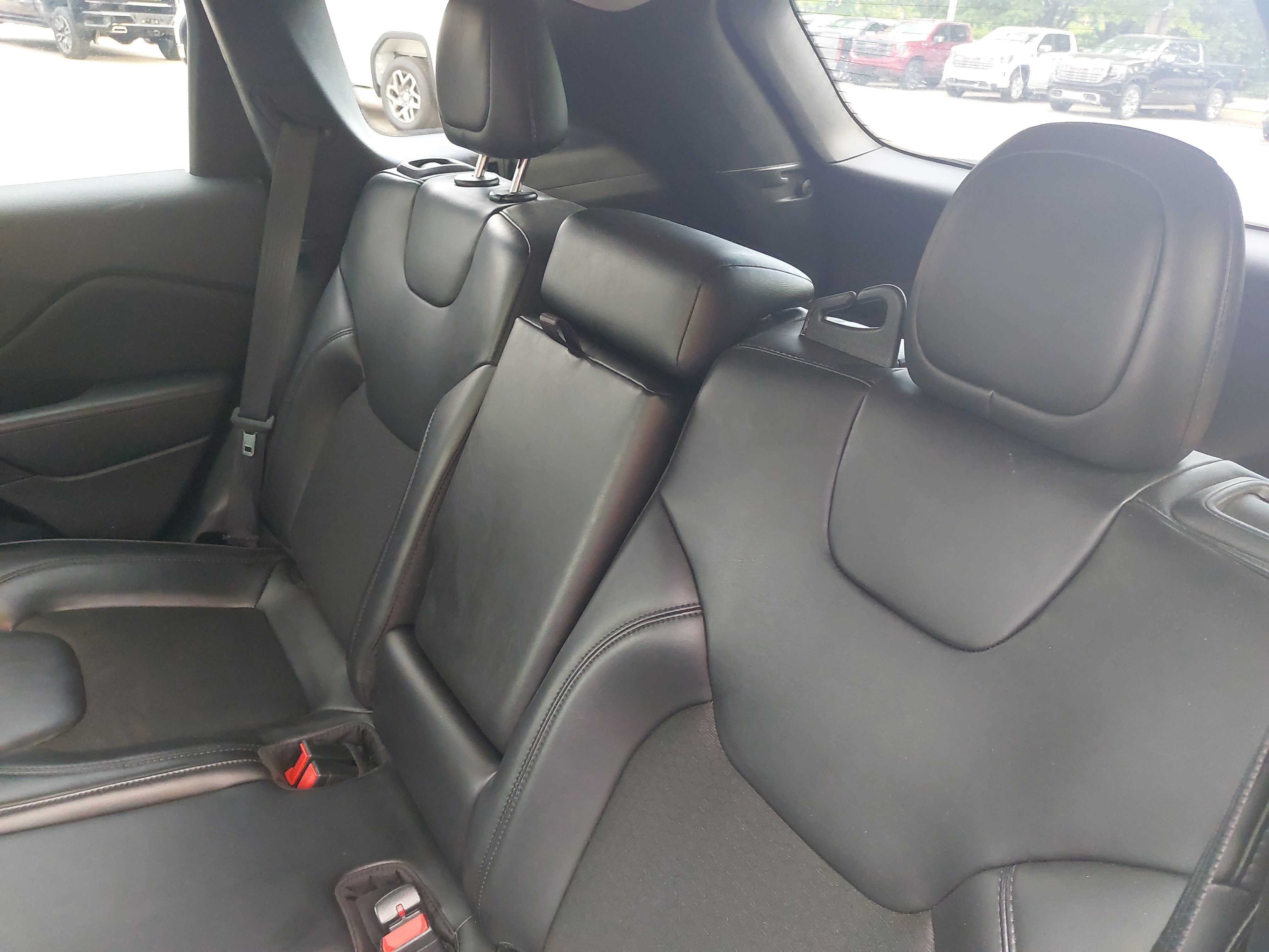 2020 Jeep Cherokee Altitude