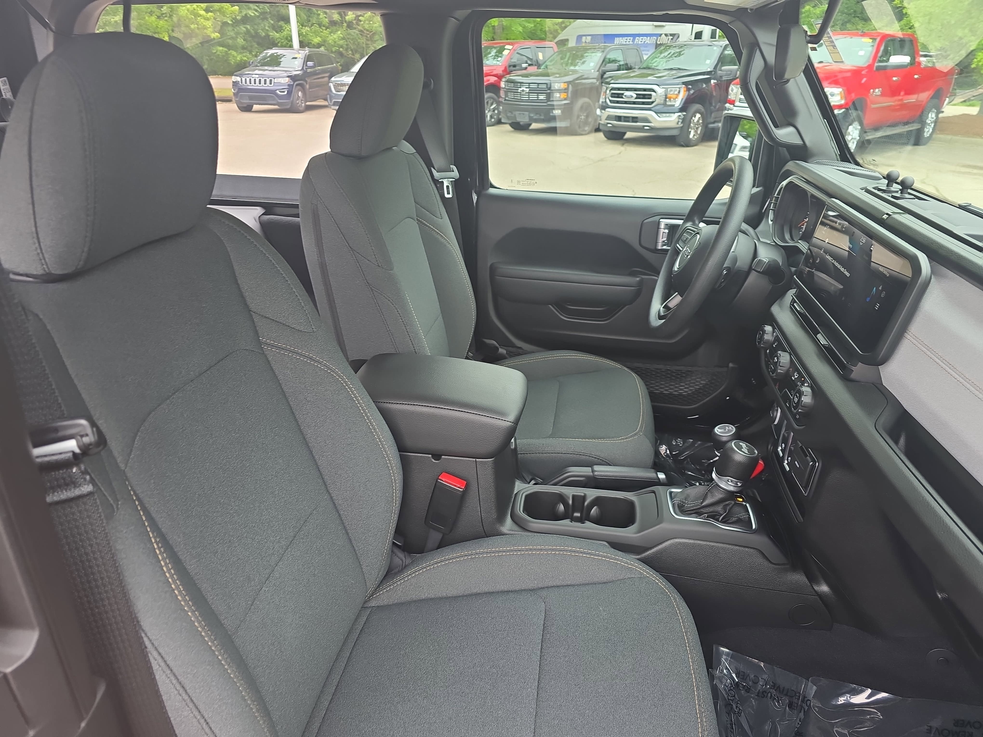 2025 Jeep Wrangler Sport