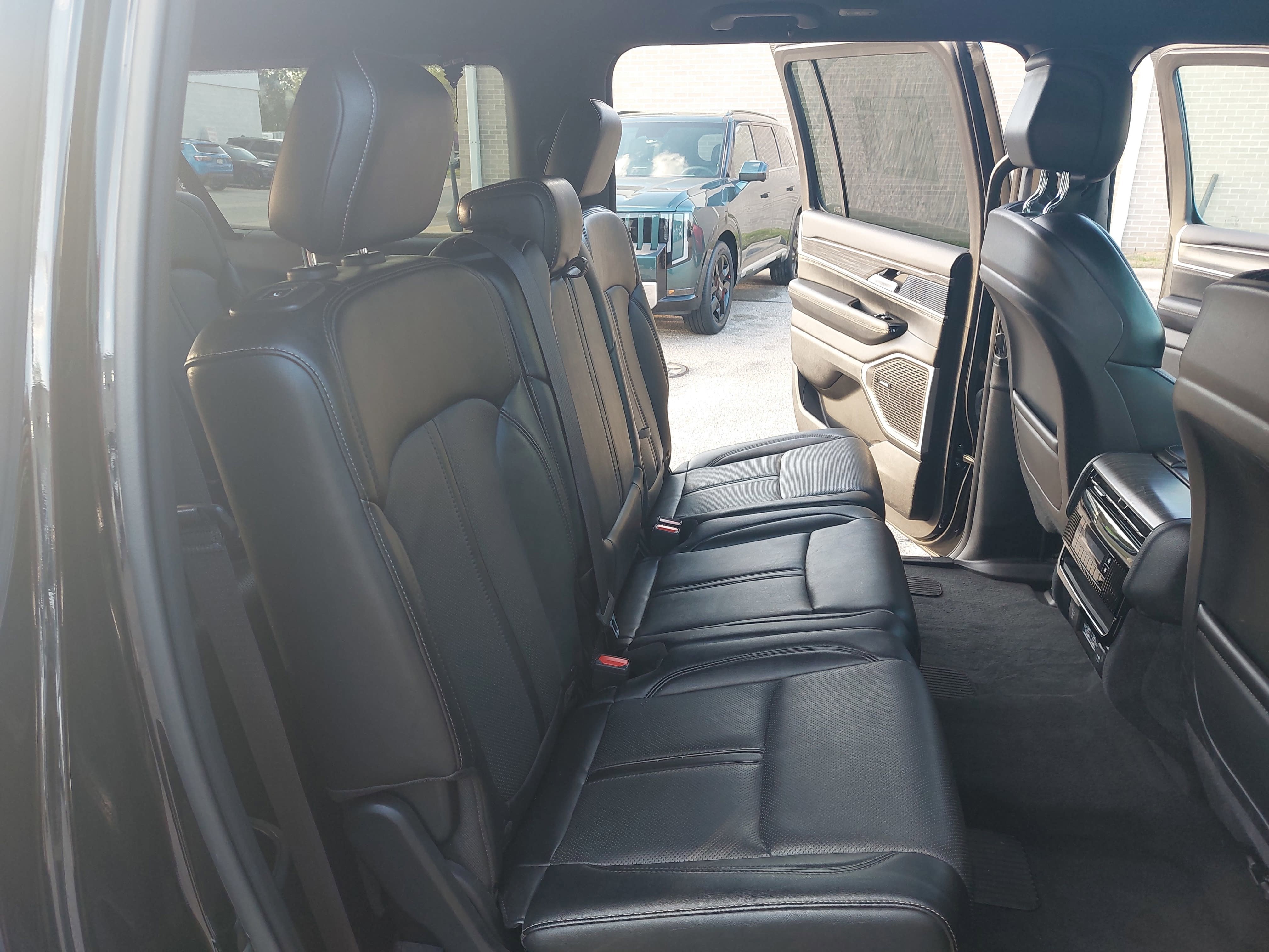 2024 Jeep Wagoneer L Series II