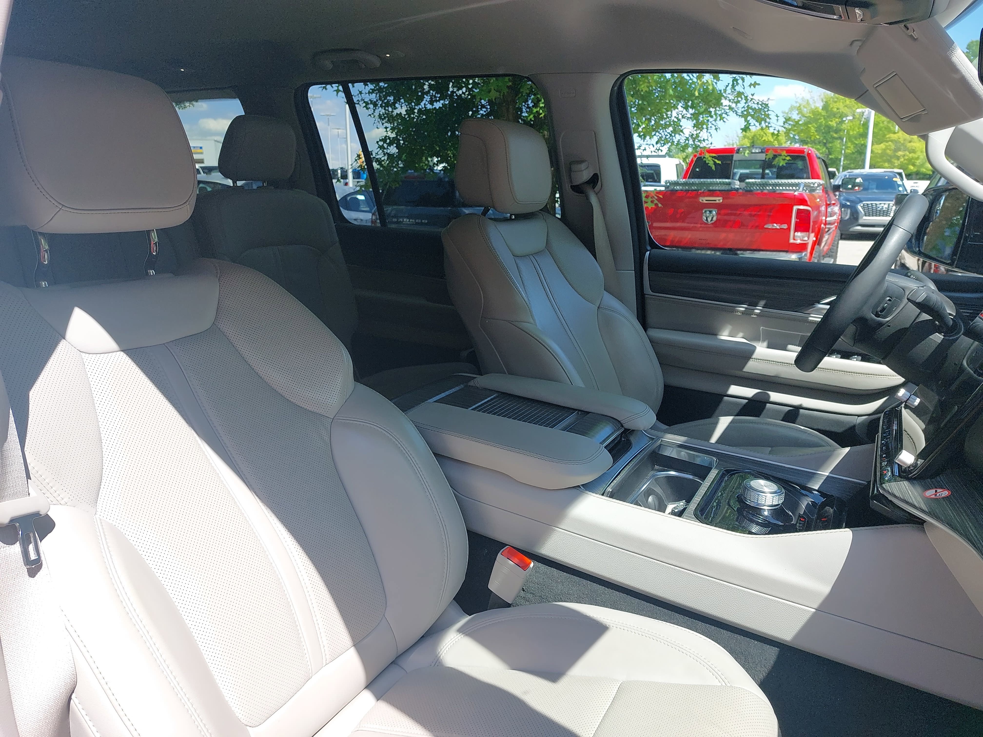 2024 Jeep Wagoneer L Series II