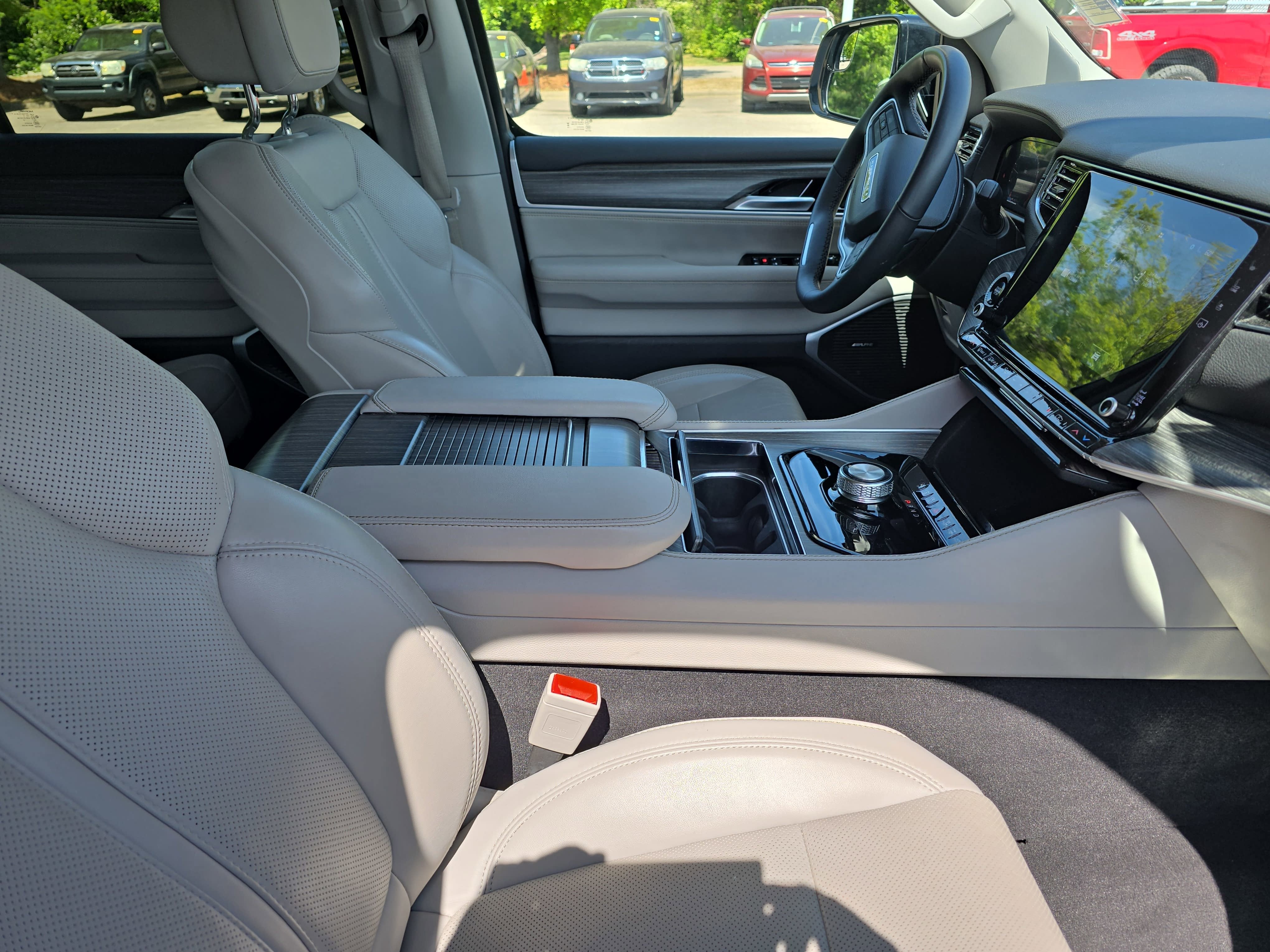 2024 Jeep Wagoneer L Series II