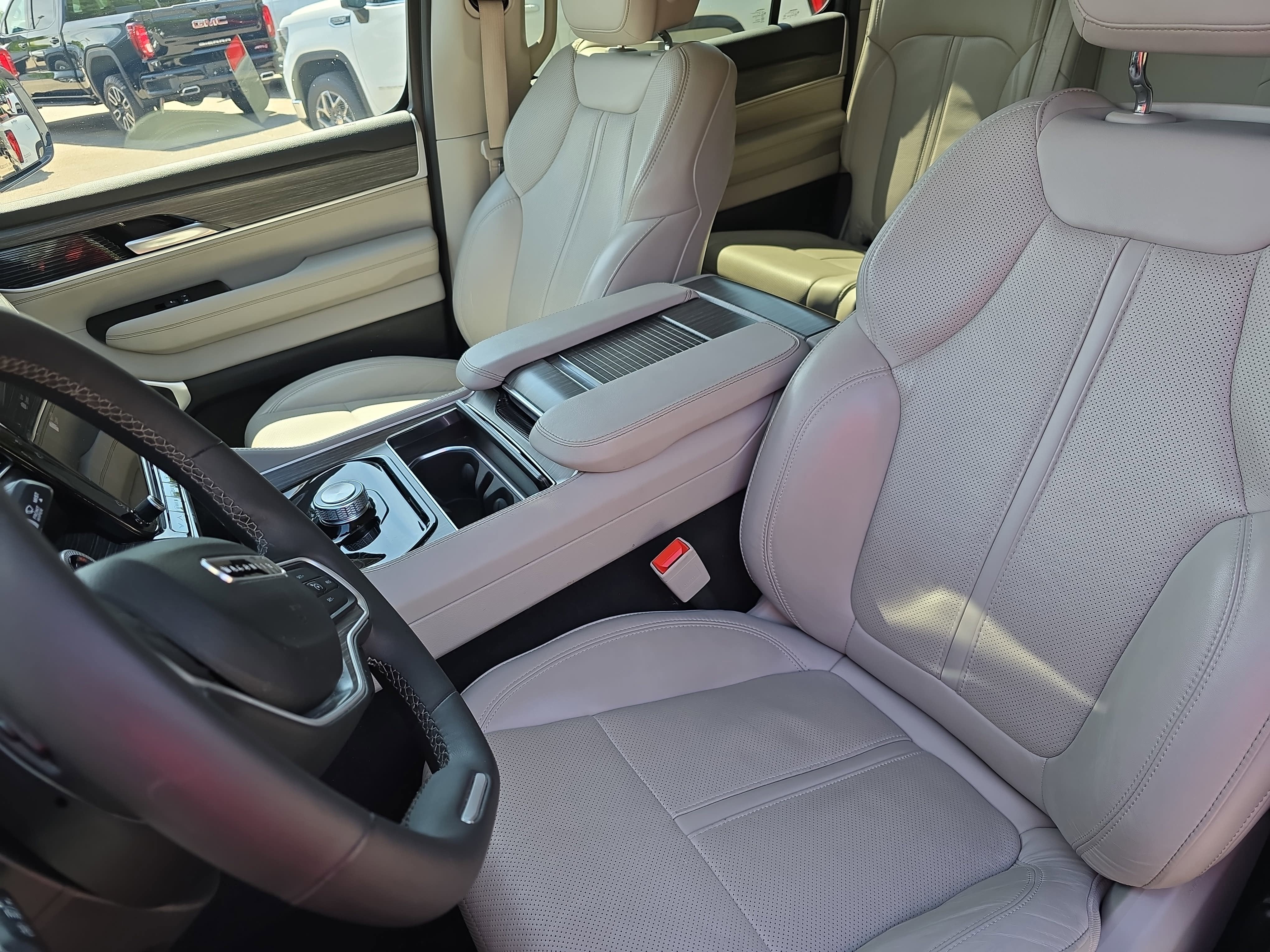 2024 Jeep Wagoneer L Series II