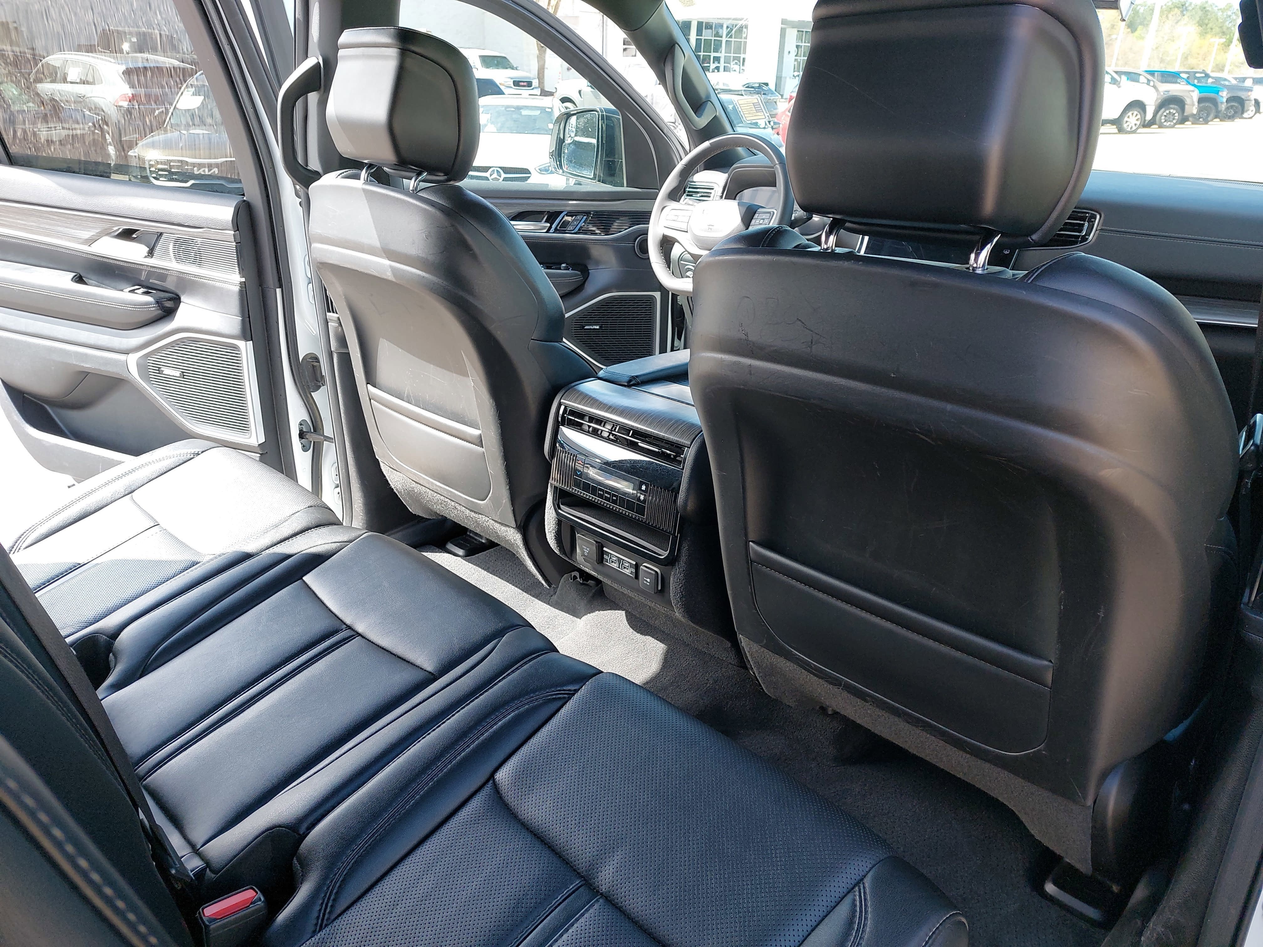 2023 Jeep Wagoneer L Series II